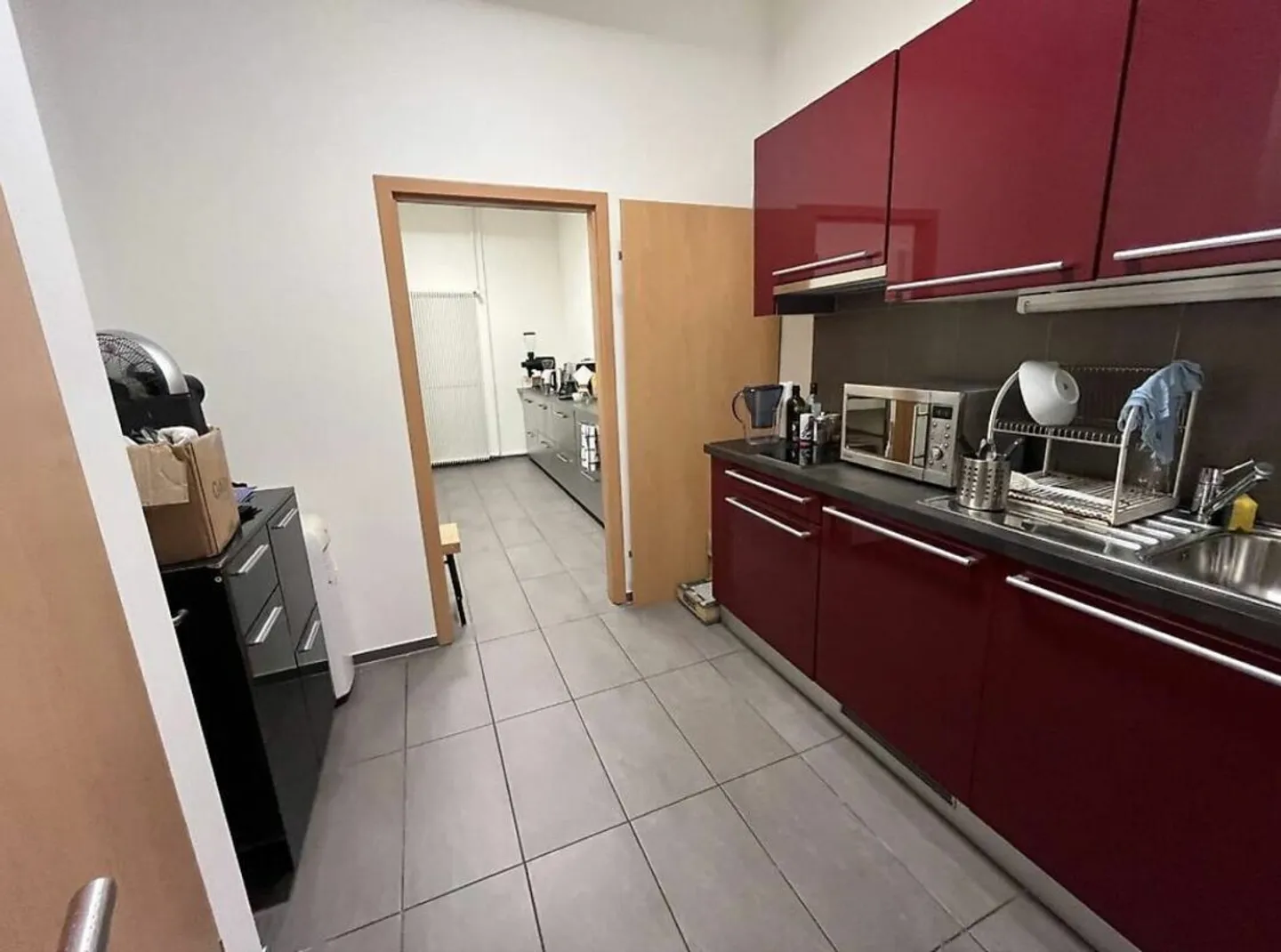 Wunderschöner Verkaufsraum im Herzen von Lausanne zu verkaufen; FREI oder VERMIETET. 13,5% Rendite auf Eigenkapital. - Foto 4 von 6