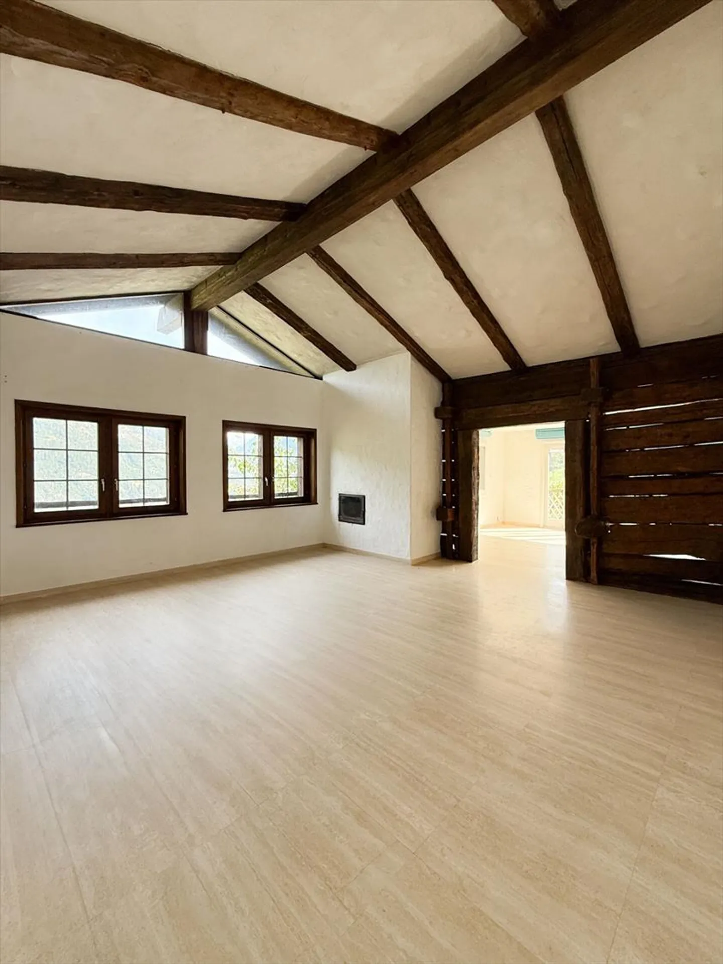 Large family home with independent apartment and panoramic view - Photo 7 of 13