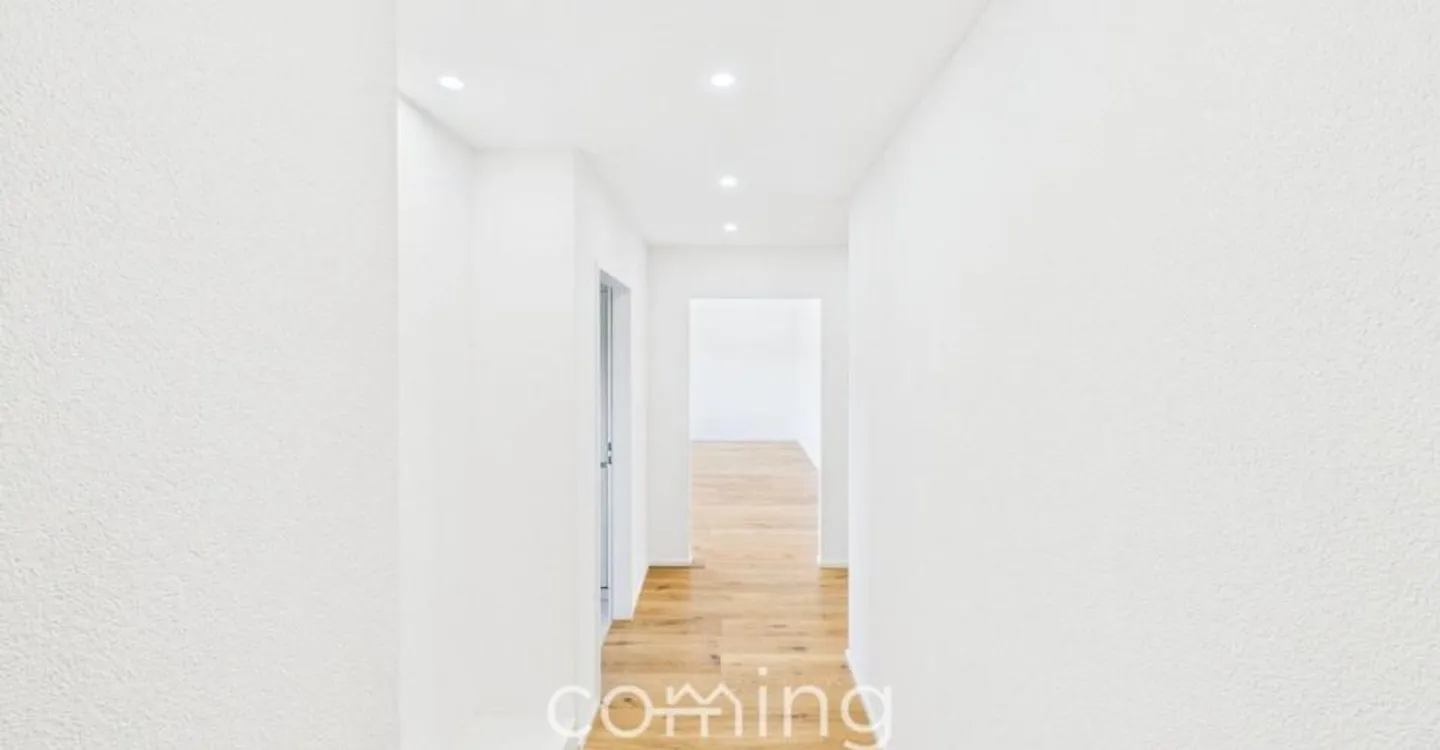 Appartement penthouse rénové de 4 pièces à Wöschnau avec grande terrasse et vues panoramiques - Photo 9 sur 13