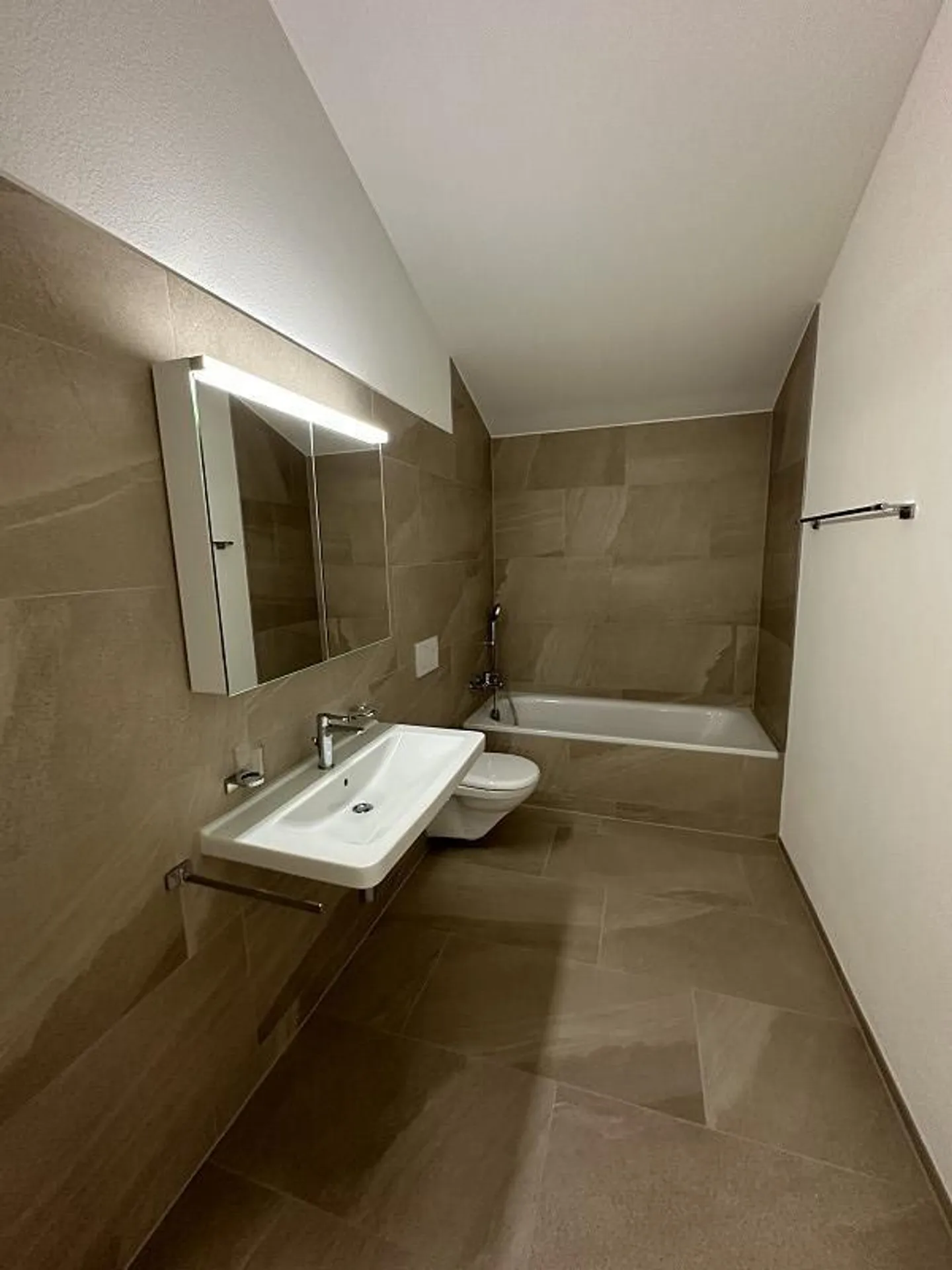 Appartement sous les toits spacieux, "Zentrum Tobel" - Photo 5 sur 12