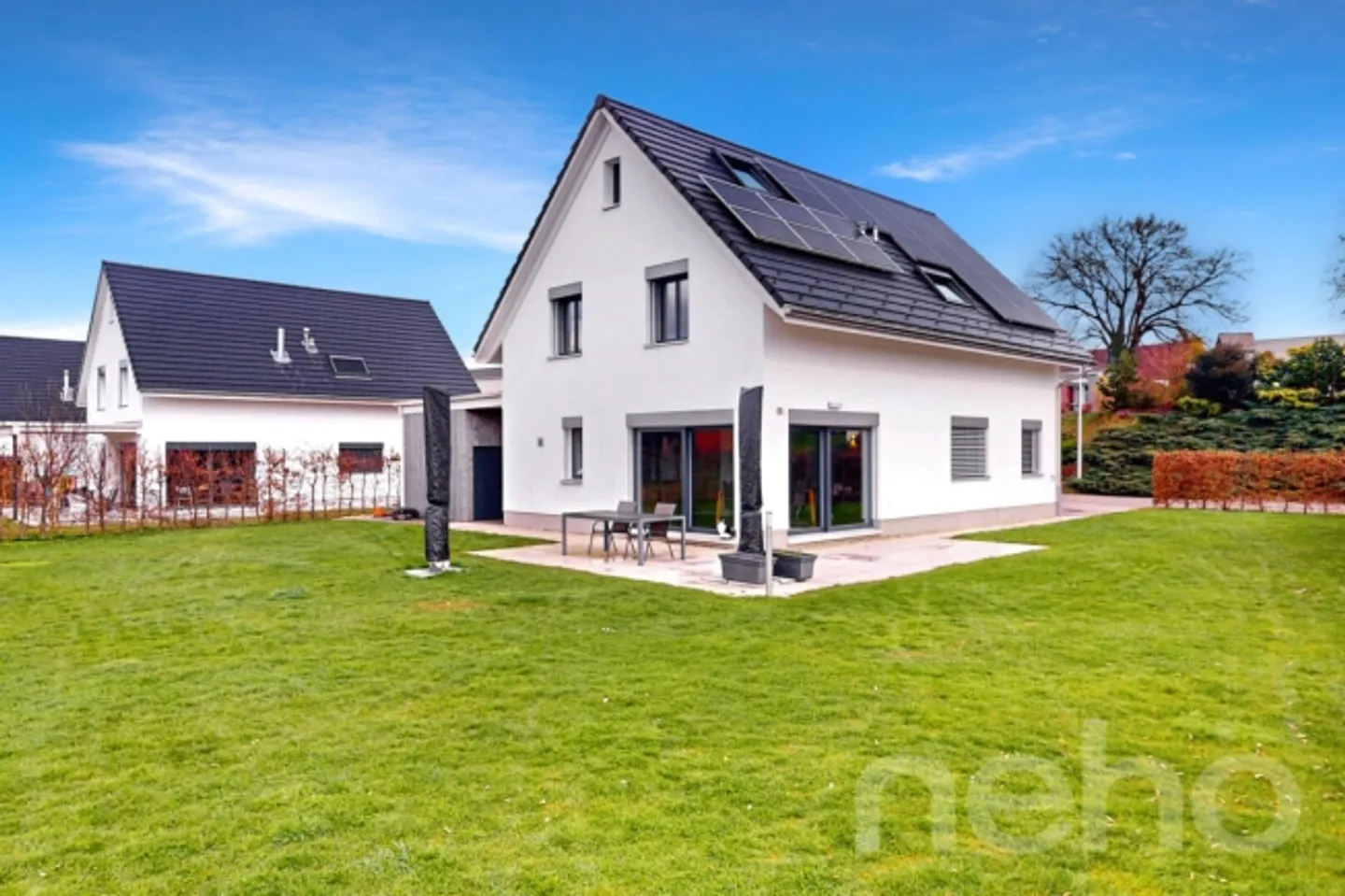 Magnifica villa indipendente in zona residenziale e tranquilla - Foto 1 di 13