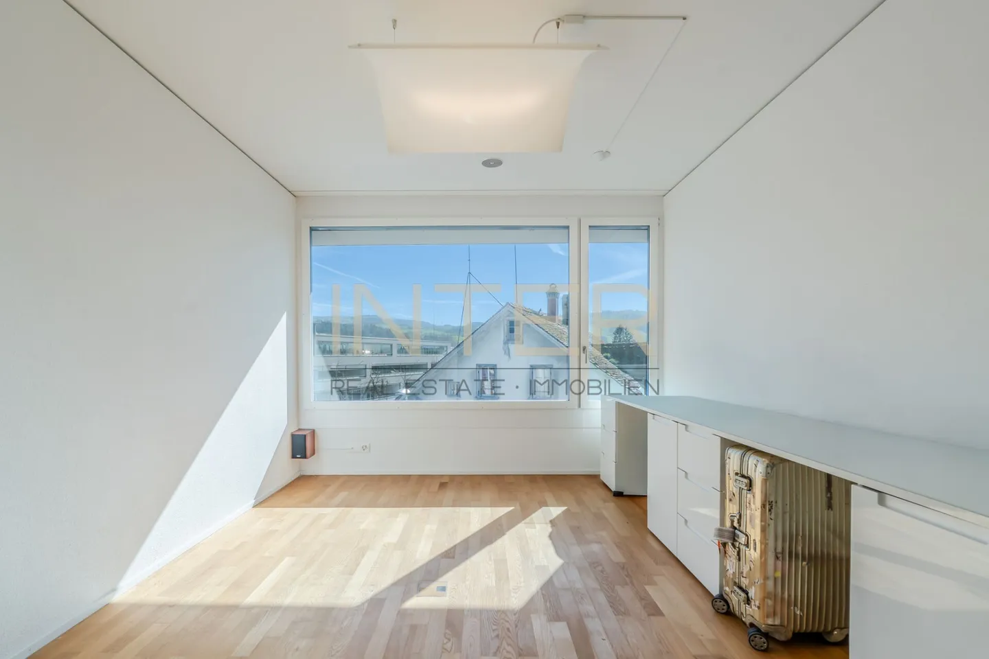 Praxisräume im Zentrum von Baar (ZG) - 3 Behandlungsräume mit Lavabo - Photo 8 of 16