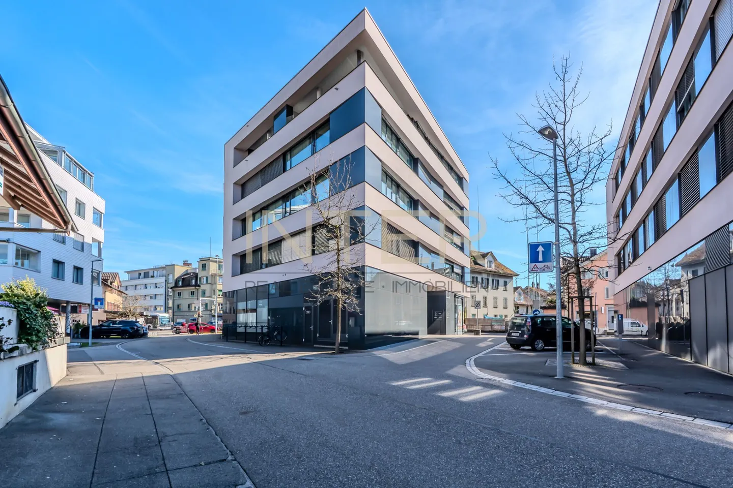 Praxisräume im Zentrum von Baar (ZG) - 3 Behandlungsräume mit Lavabo - Photo 16 of 16