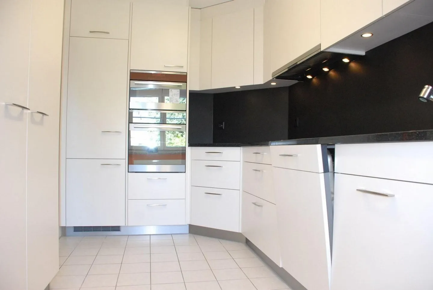 Appartamento di 5 stanze in posizione privilegiata a Riehen - Foto 6 di 13