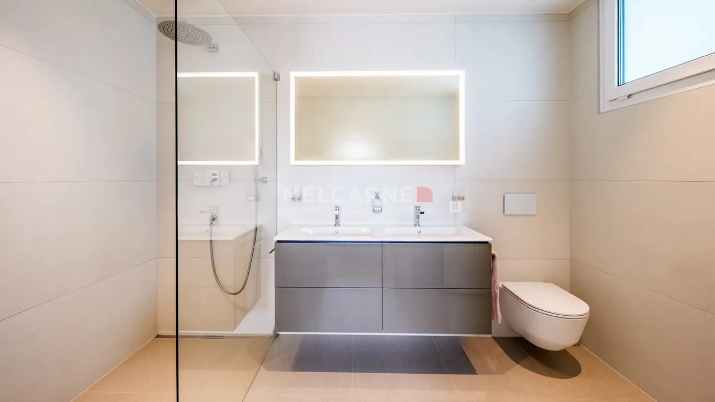 5 rooms terrace with panoramic view of nature - Photo 8 of 12