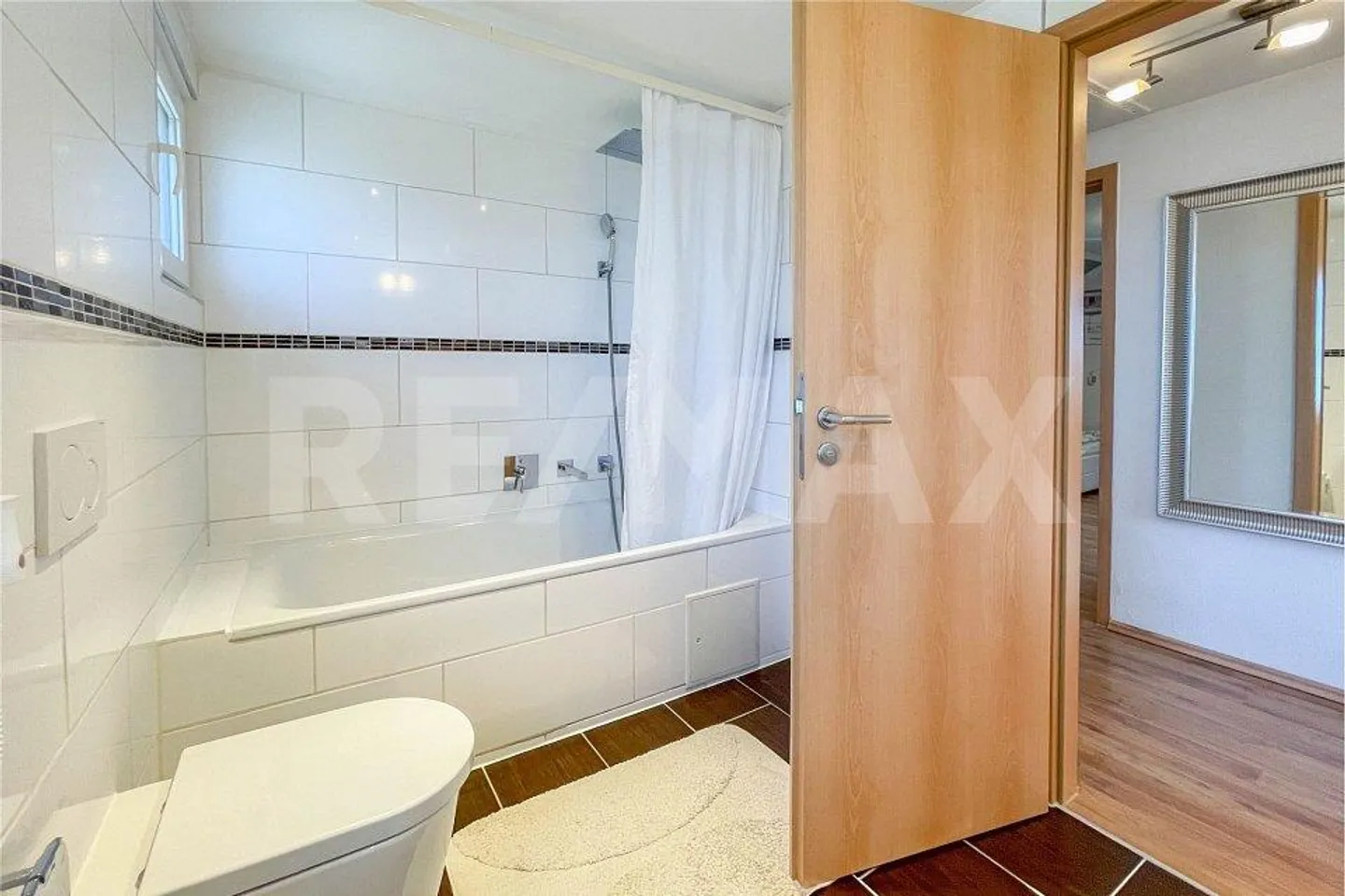 Freistehendes 5.5-Zimmer-EFH mit Umschwung an beliebter Wohnlage in Möhlin zu verkaufen - Foto 10 von 13
