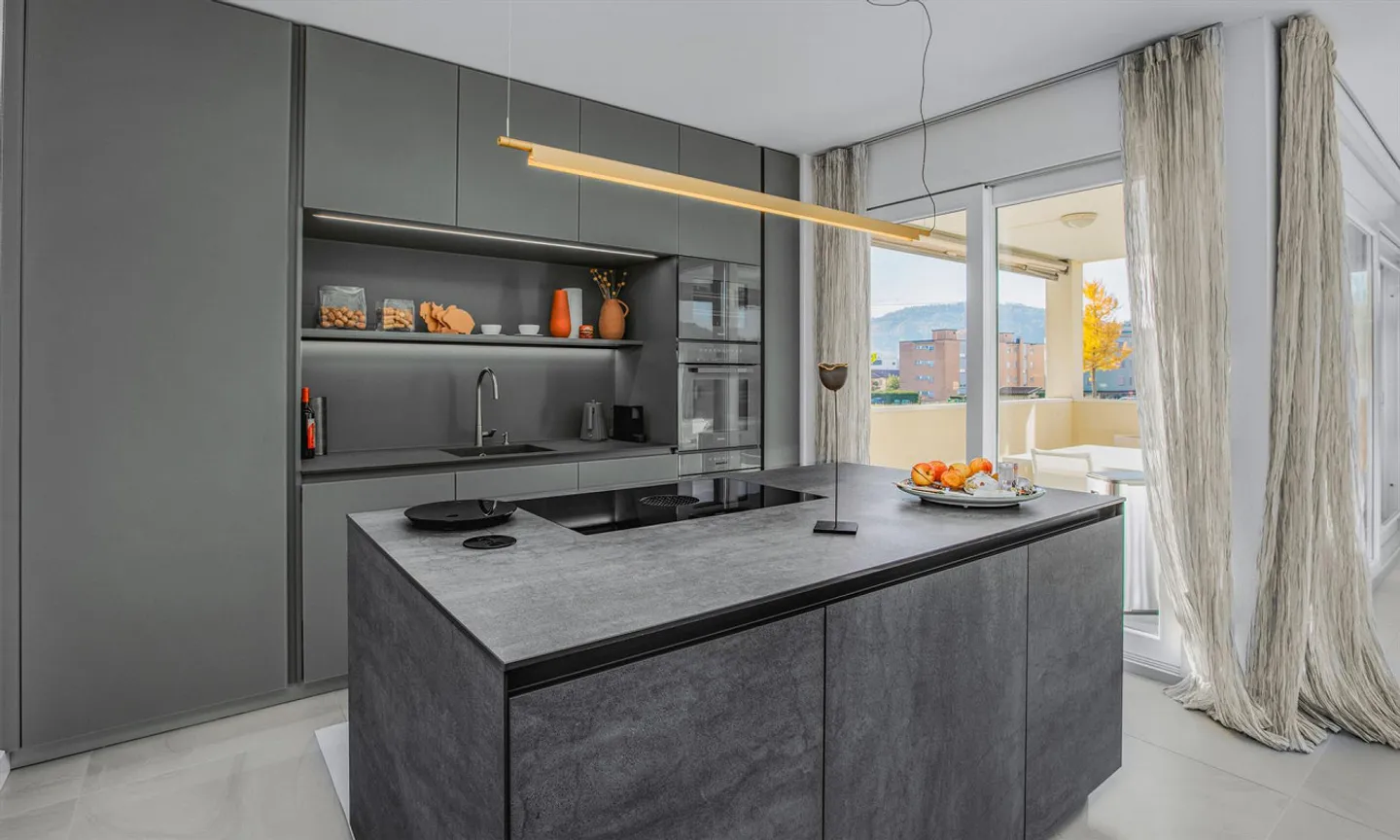 MODERN 5.5 ROOMS WITH LARGE TERRACE IN GREEN AREA IN STABIO - Photo 5 of 12