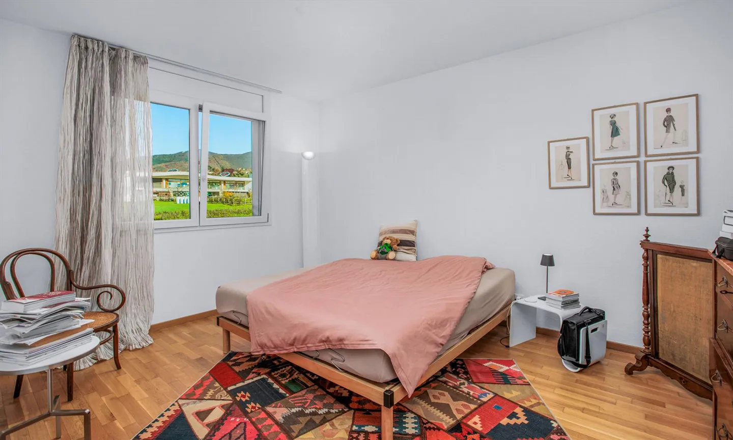 MODERN 5.5 ROOMS WITH LARGE TERRACE IN GREEN AREA IN STABIO - Photo 7 of 12