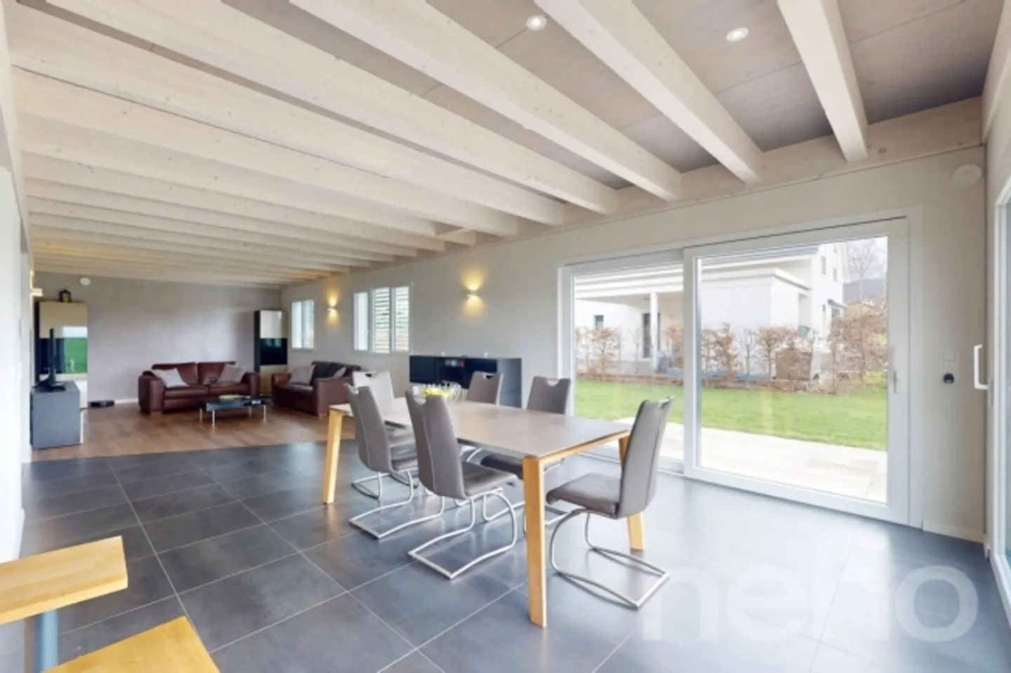 Magnifica villa indipendente in zona residenziale e tranquilla - Foto 4 di 13