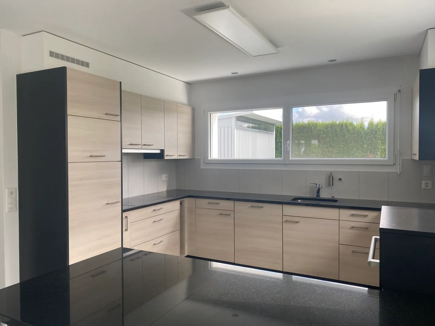 Very beautiful individual house with 5.5 rooms - Photo 3 of 19