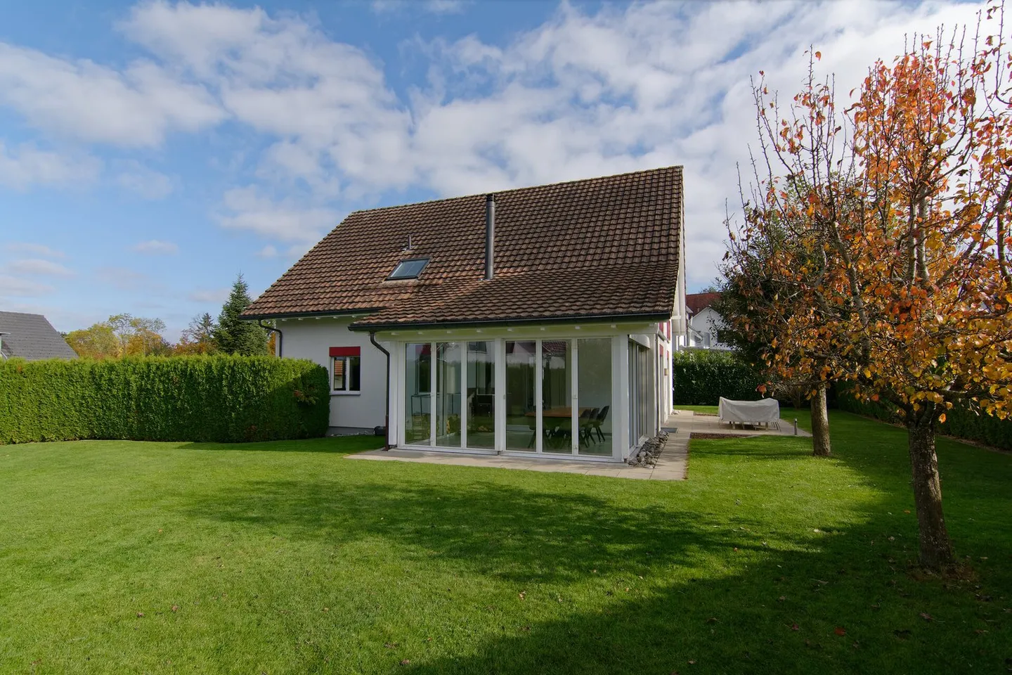 Casa unifamiliare di 7,5 stanze con giardino d'inverno - Foto 1 di 7