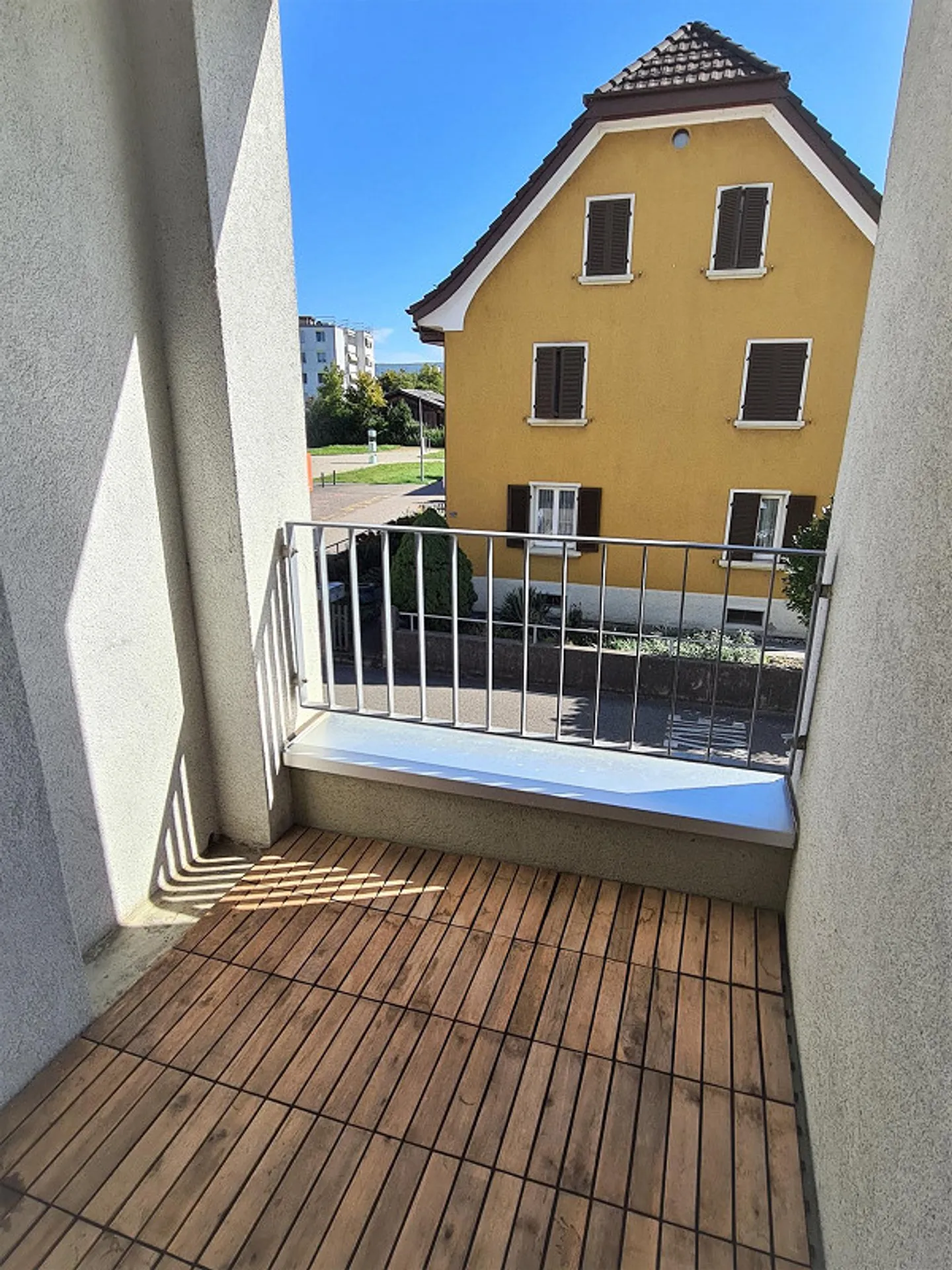 Cozy Family Apartment Seeks New Tenant - Photo 4 of 8