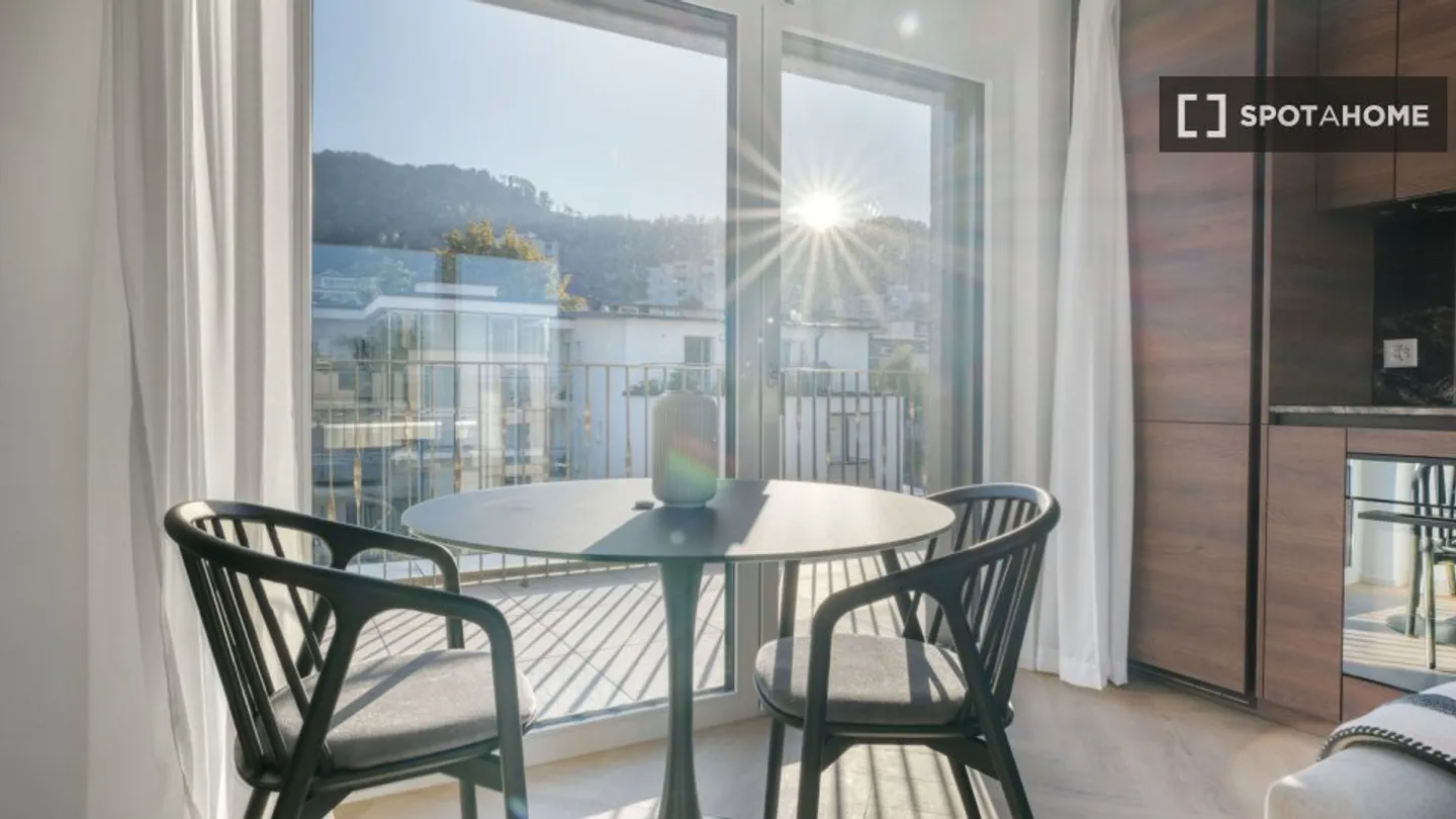 Discover, visit and rent your new home online with full confidence. - Photo 5 of 13