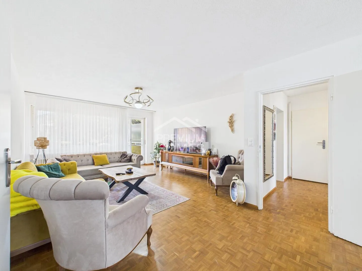 Charming Apartment with Modern Upgrades - Photo 2 of 10