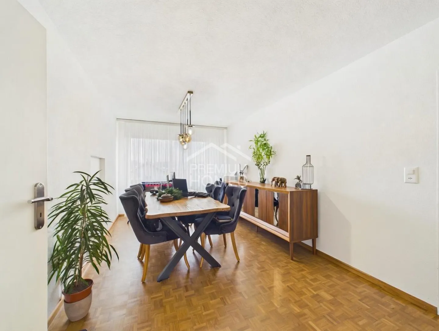 Charming Apartment with Modern Upgrades - Photo 5 of 10