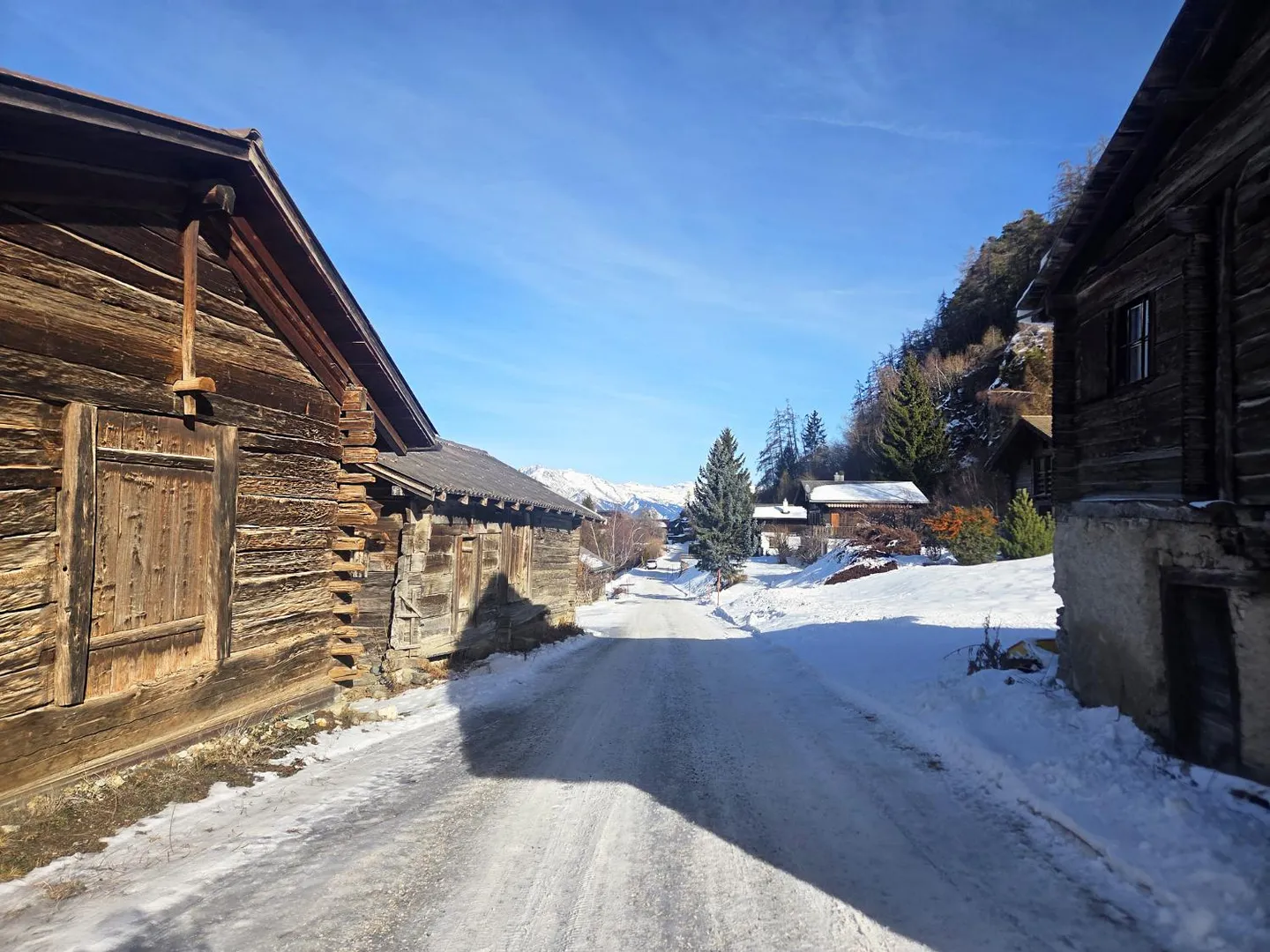 Chalet - Photo 1 of 6