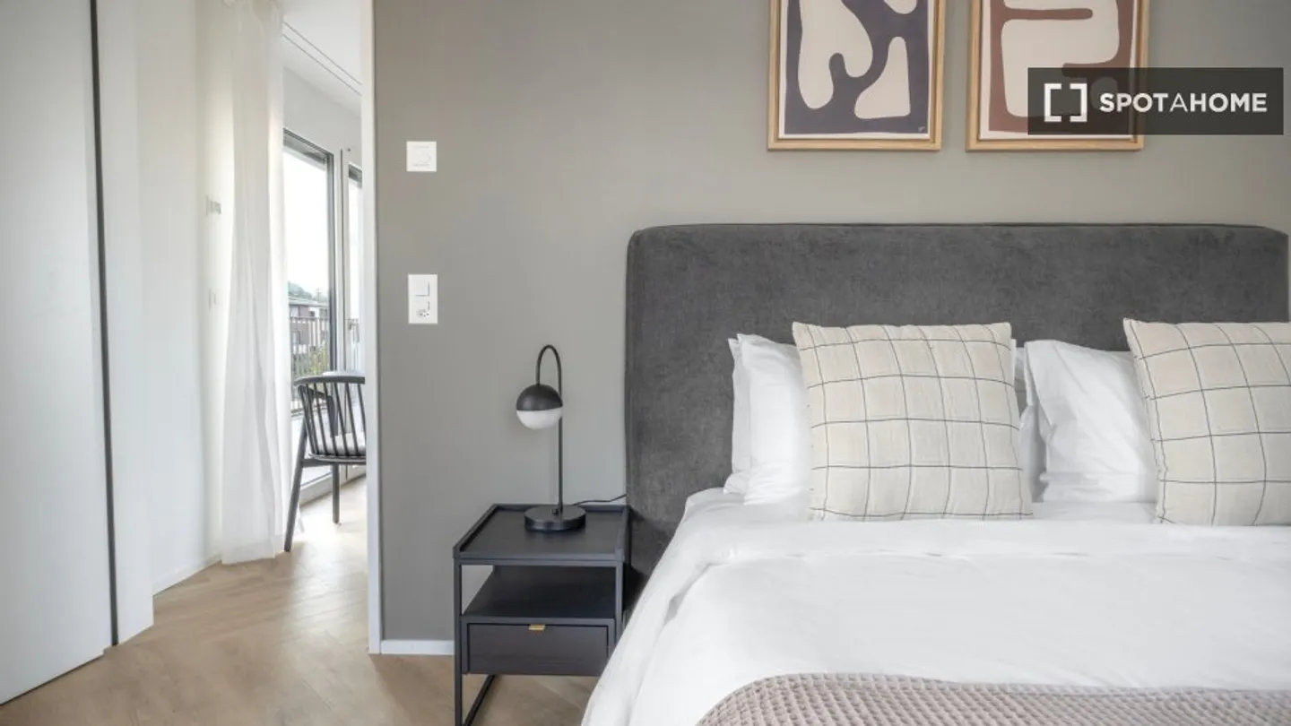 Discover, visit and rent your new home online with full confidence. - Photo 8 of 13