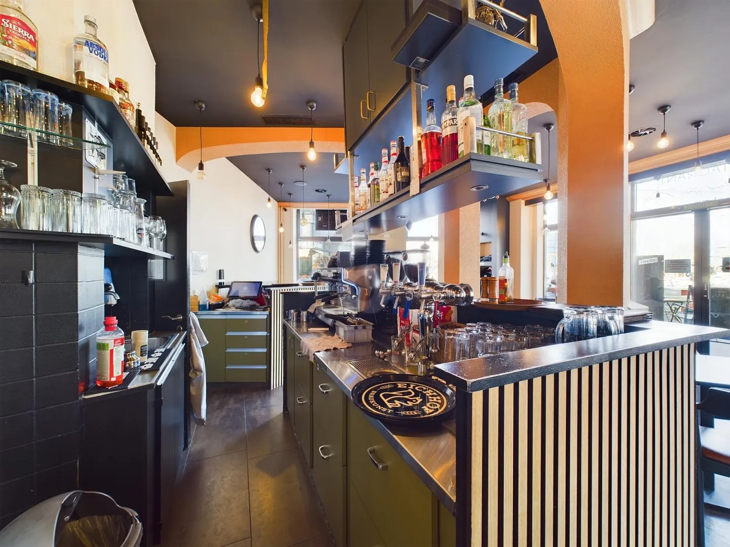 Mischgenutztes Gebäude mieten - Foto 4 von 5