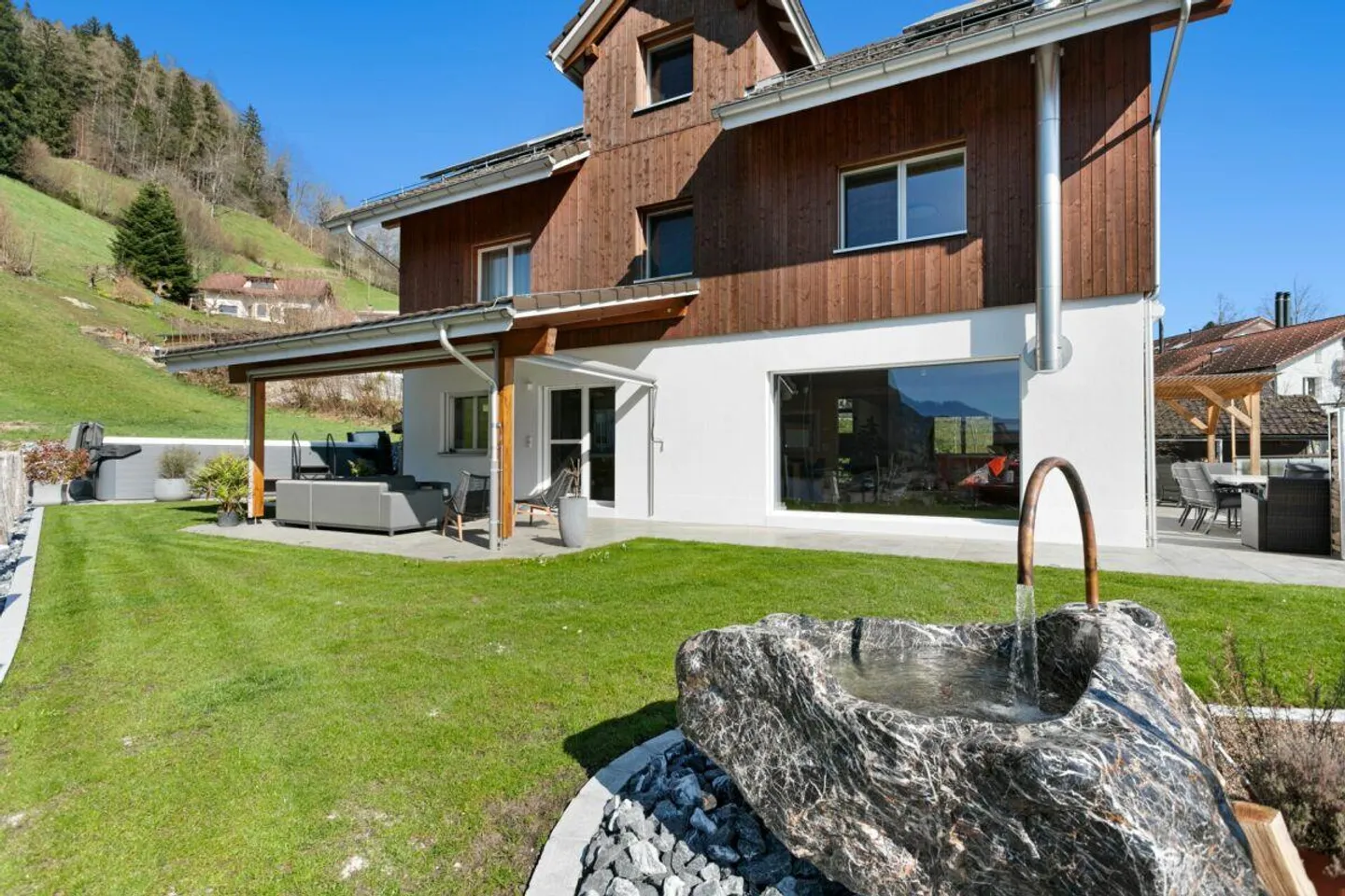 INDÉPENDANT, MODERNE, UNIQUE ? IDYLLE FAMILIALE EXCLUSIVE à seulement 15 min. de Herisau - Photo 18 sur 19