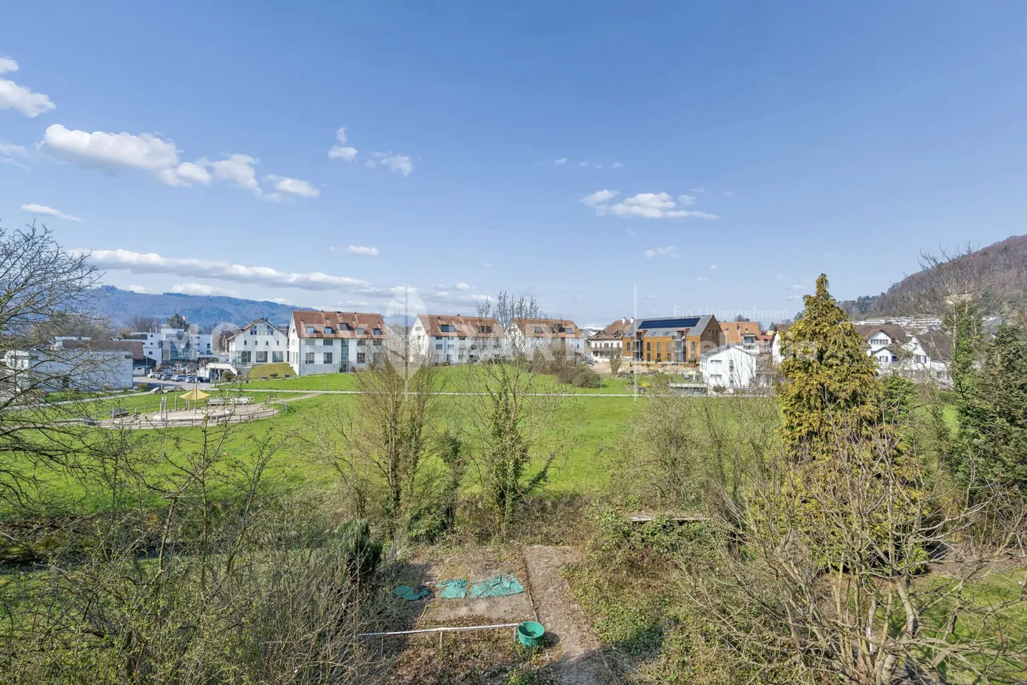 Casa unifamiliare con carattere e molteplici opportunità di sviluppo - Foto 9 di 12