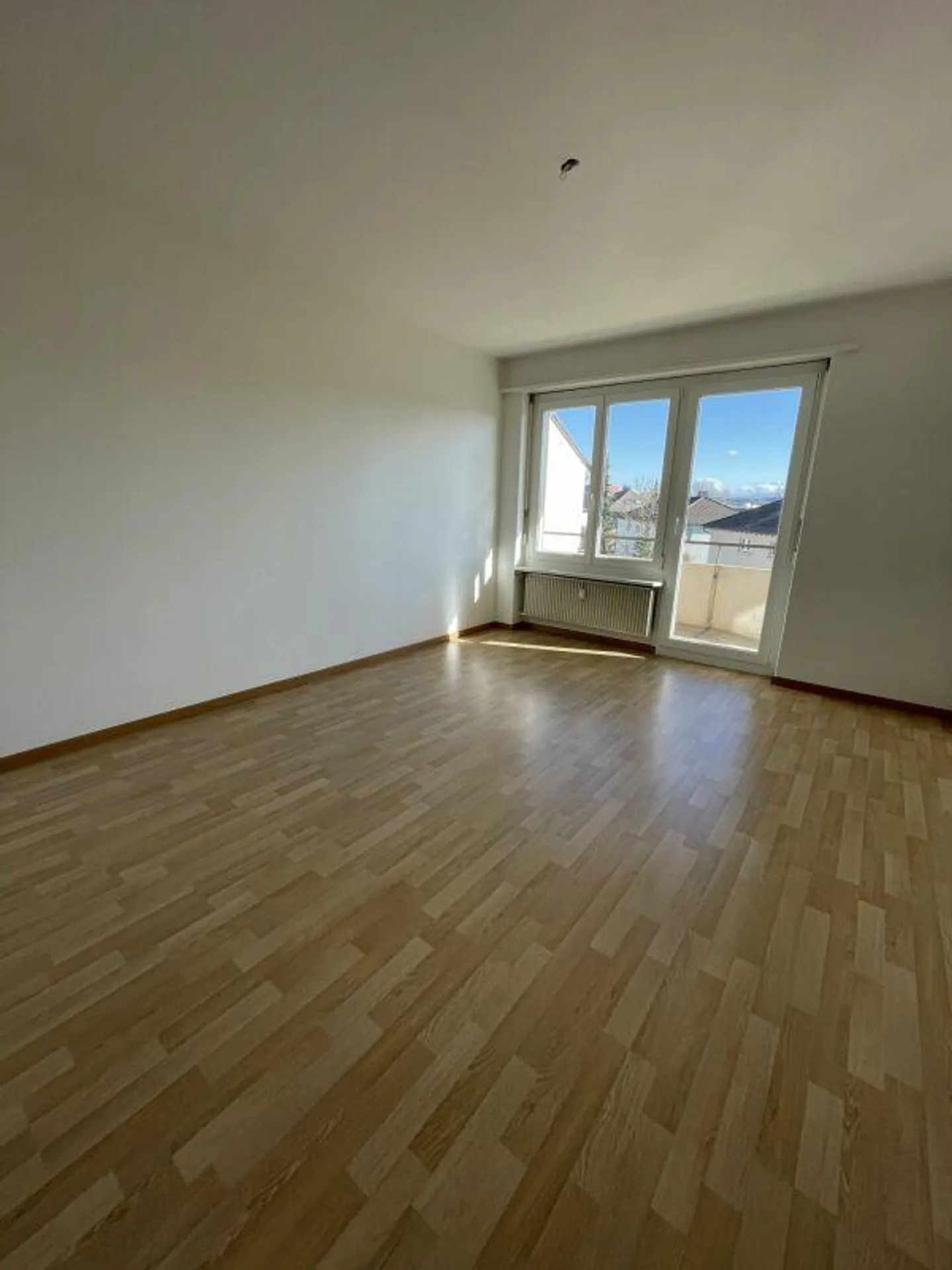 Appartamento familiare a buon prezzo in una buona posizione - ti piacerà subito... - Foto 4 di 9