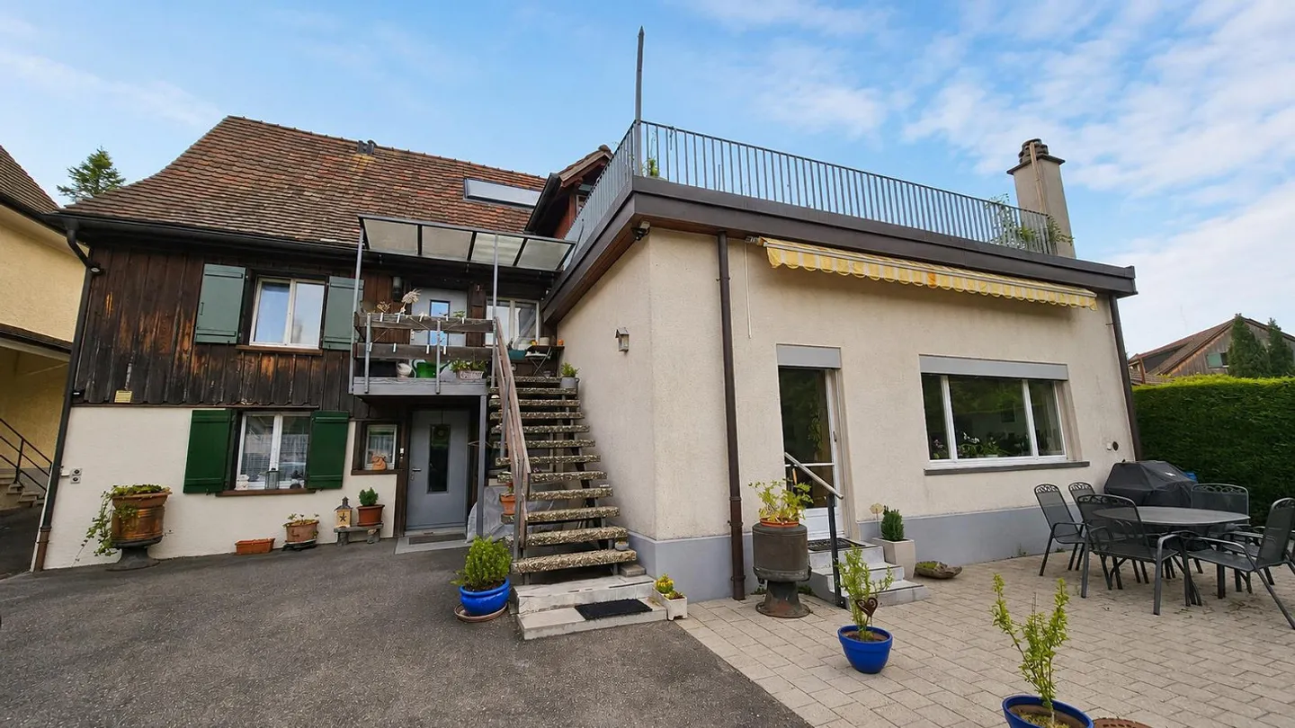Charming 5.5-room maisonette apartment with gallery and exclusive terrace - Photo 1 of 28