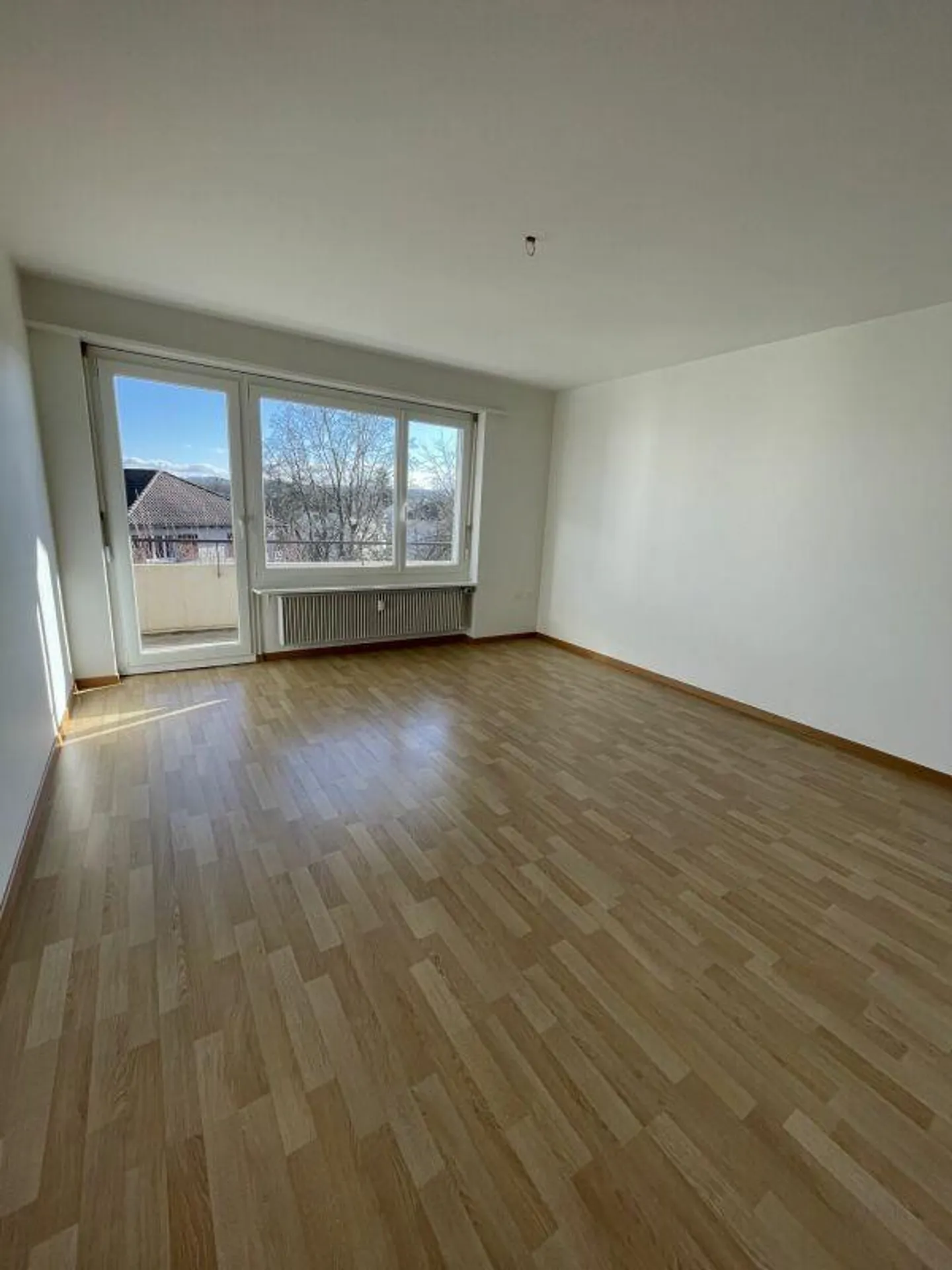 Appartamento familiare a buon prezzo in una buona posizione - ti piacerà subito... - Foto 5 di 9