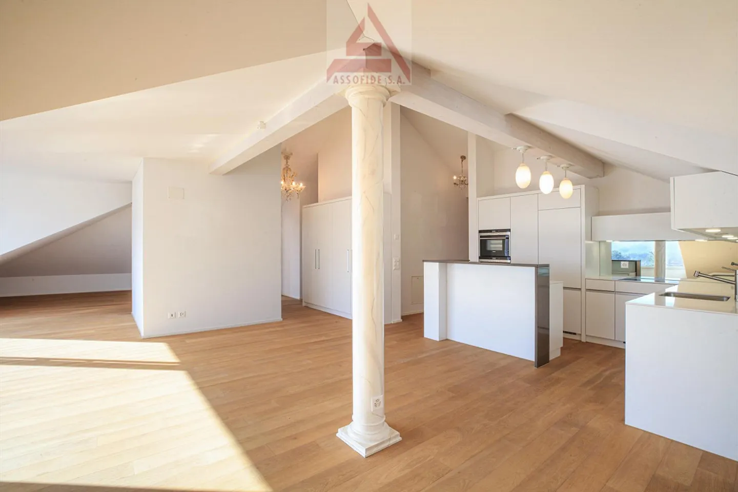 Superbe penthouse de 3,5 pièces / Magnifique appartement penthouse de 3,5 pièces - Photo 2 sur 7