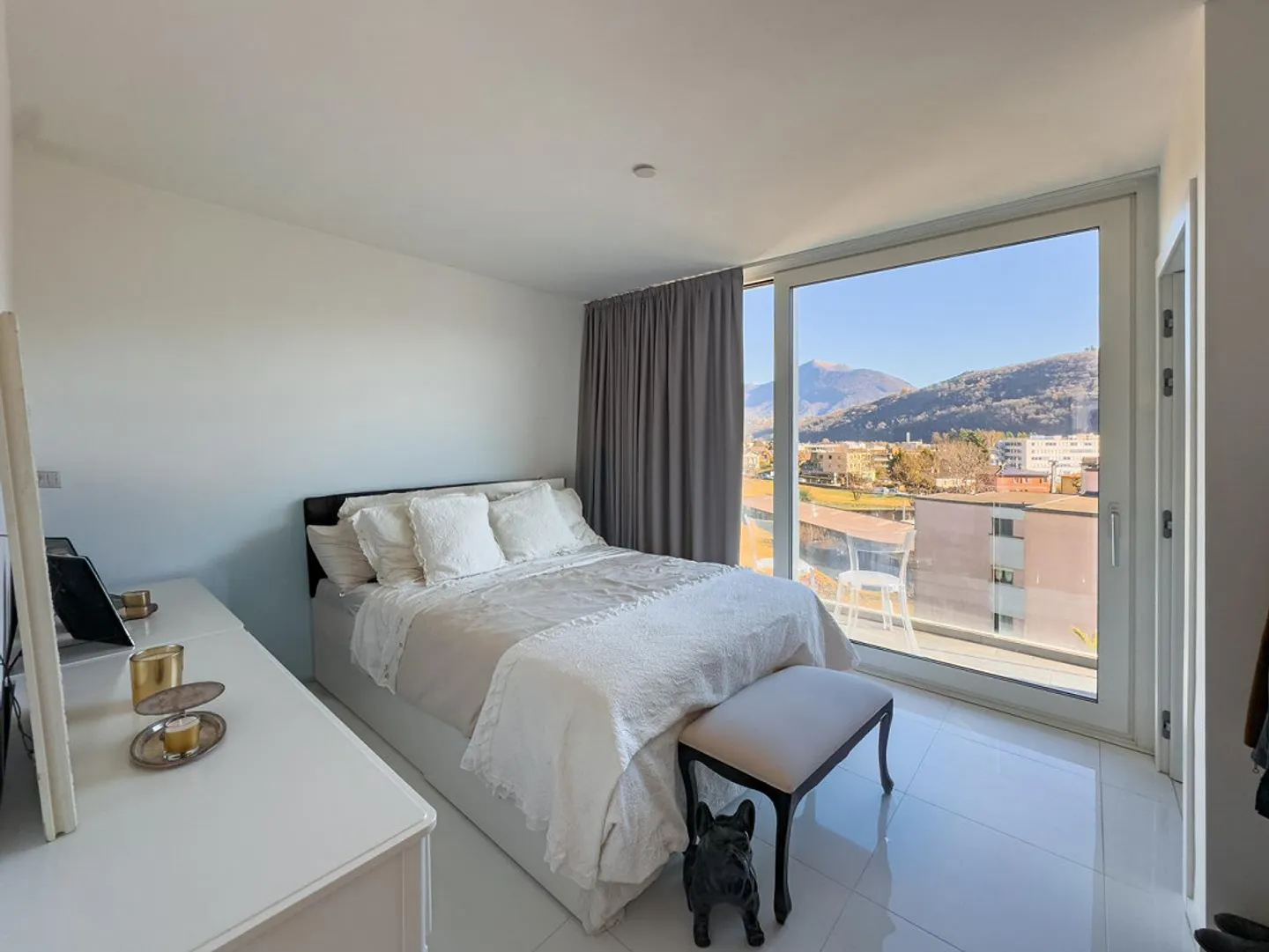 Moderne Doppelhaushälfte mit Garten in Agno - Foto 4 von 12