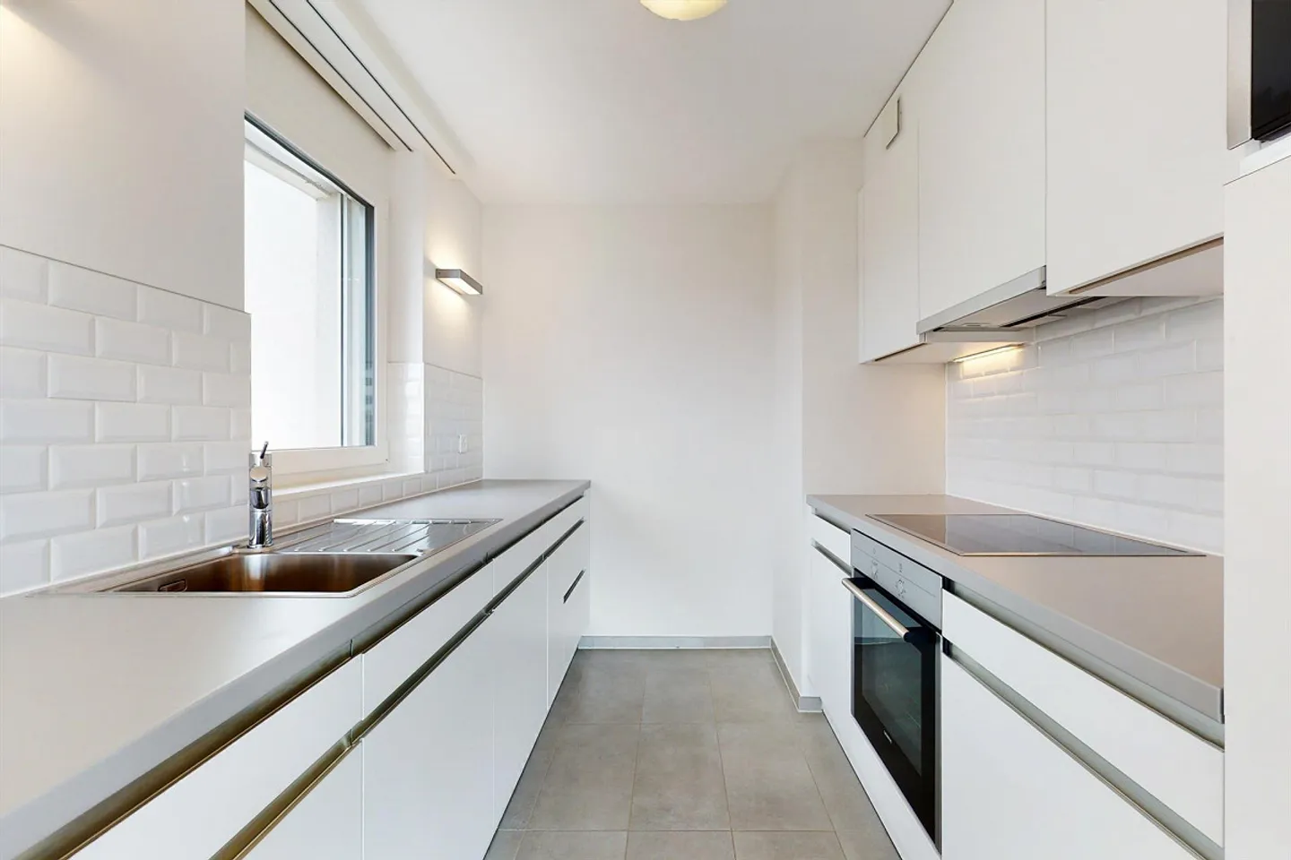 Bright quality studio - Photo 1 of 7