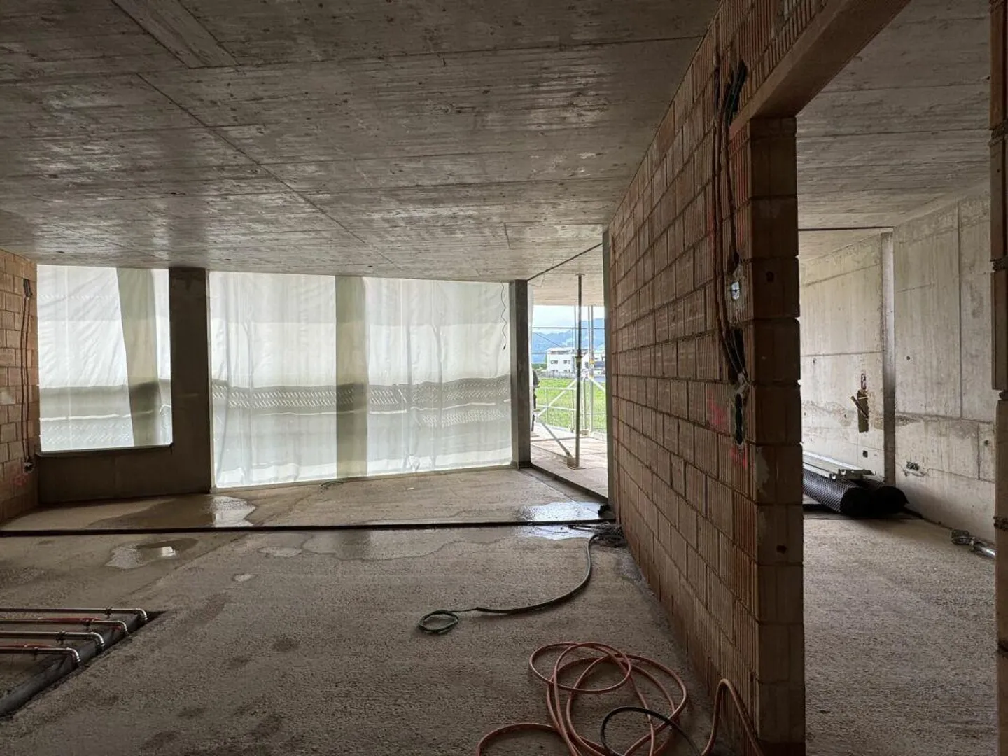 ULTIMO appartamento nel nuovo edificio attraente FEDERWEISS a Uerikon - prezzo di vendita verificato dalla banca! - Foto 3 di 9