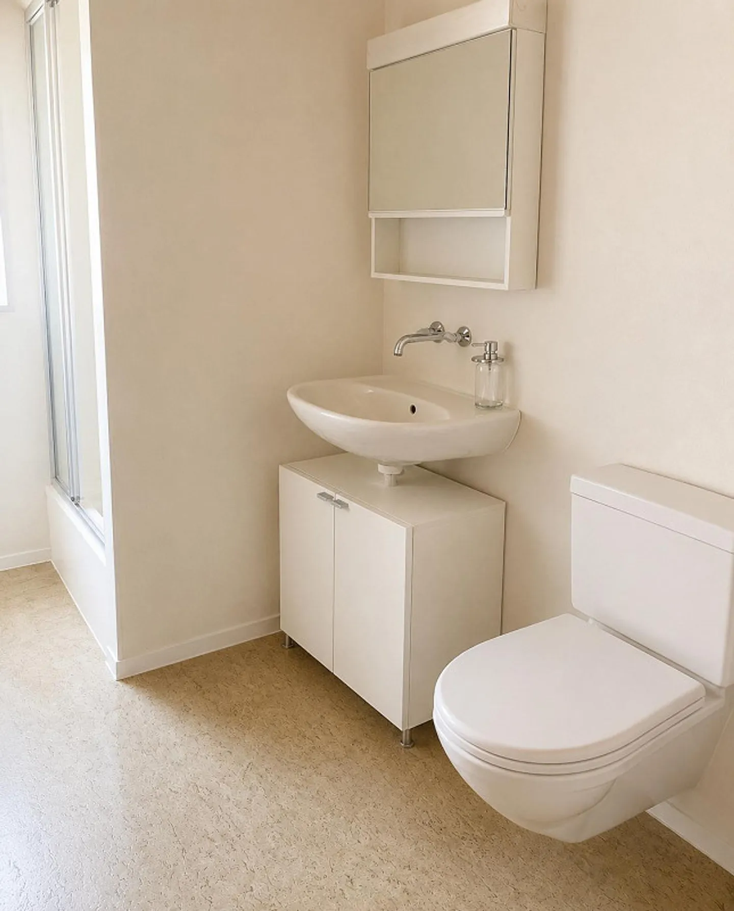 Charming 5.5-room maisonette apartment with gallery and exclusive terrace - Photo 23 of 28