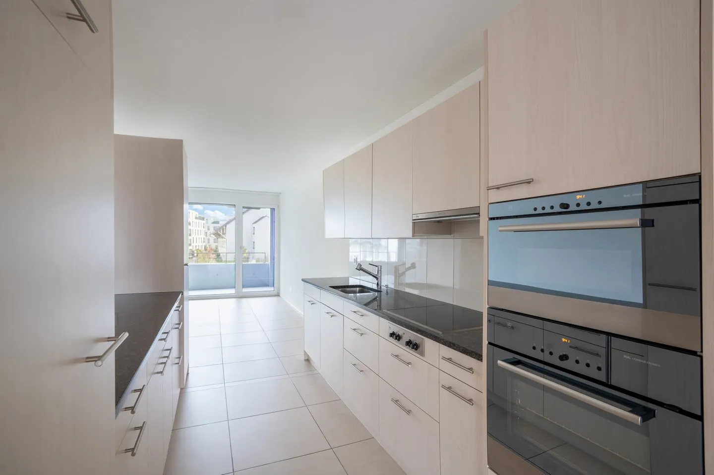 Grosszügige und gepflegte Wohnung an attraktiver Lage - Foto 4 von 13