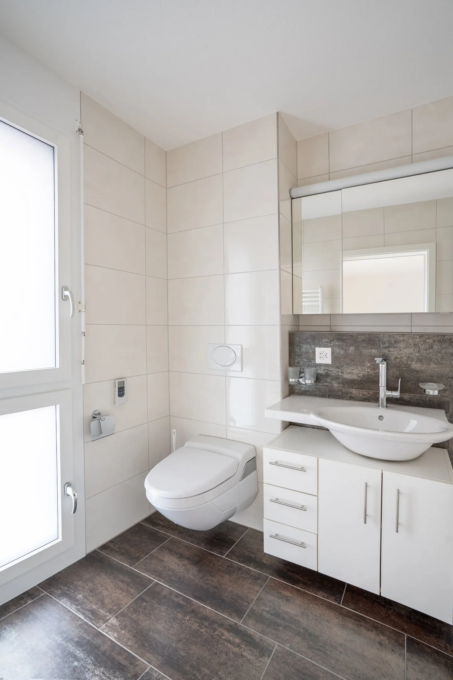 Grosszügige und gepflegte Wohnung an attraktiver Lage - Foto 7 von 13