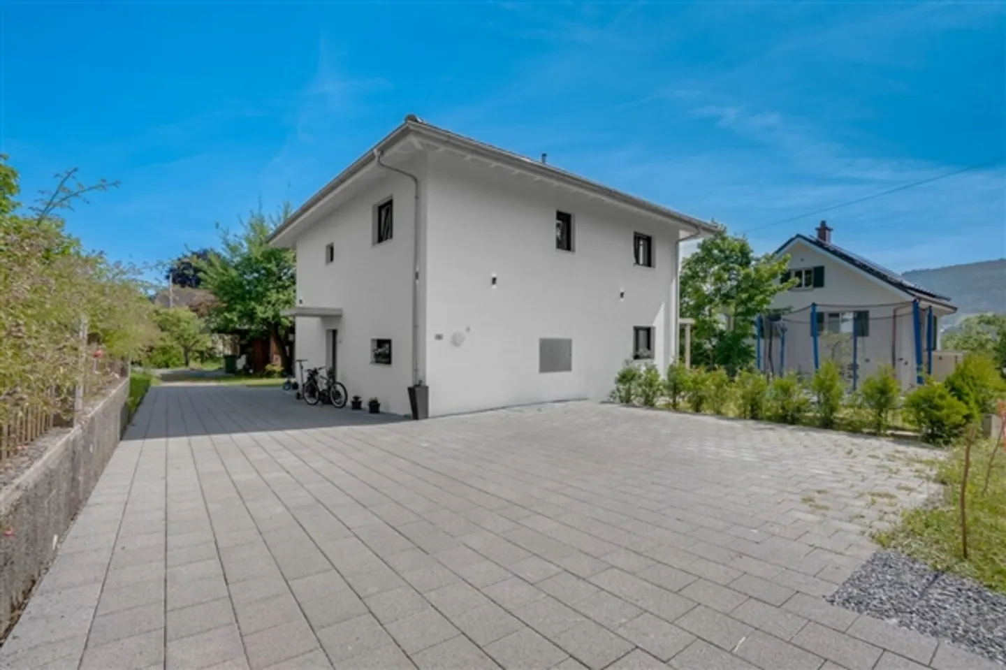 Casa unifamiliare moderna in una posizione adatta alle famiglie - Foto 2 di 20