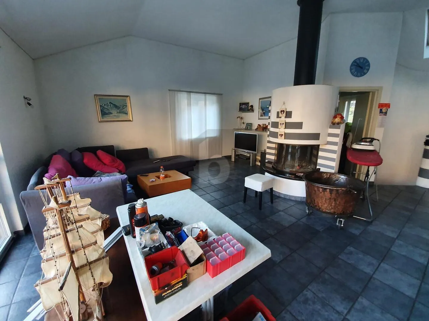 SPACIOUS AND WELCOMING - Photo 2 of 6