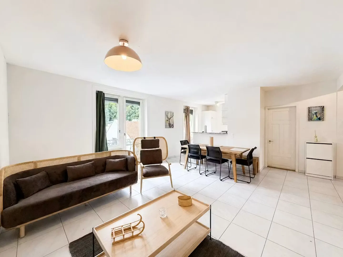 Charming Apartment in Zürich - Photo 1 of 10