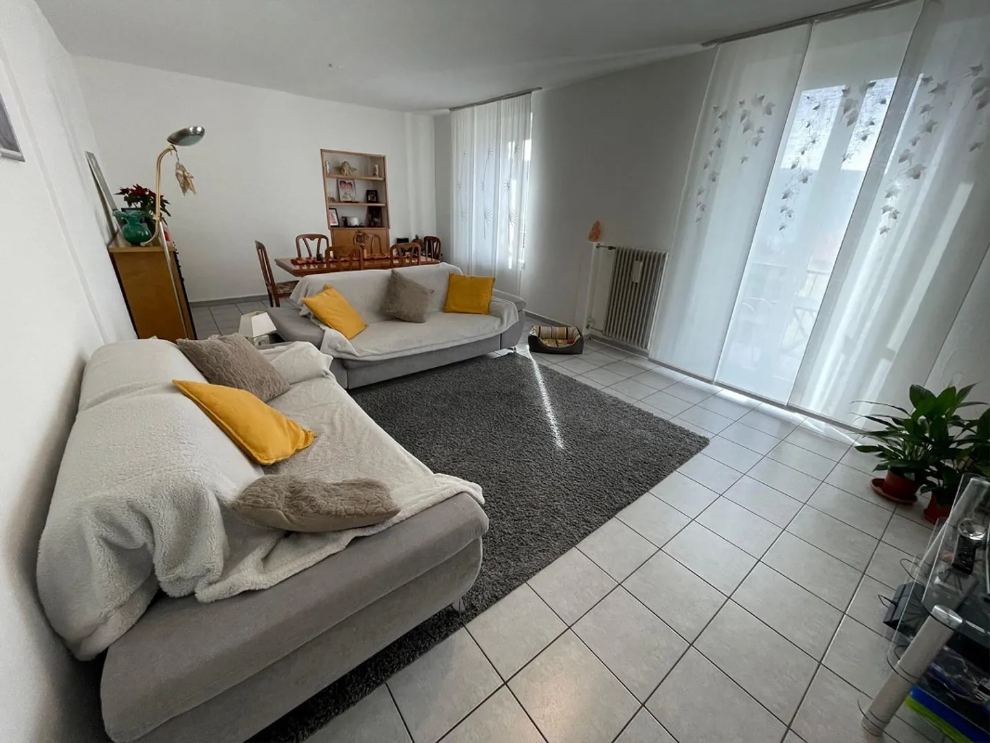 INTERESSANTES 6.5-ZIMMER-HAUS MIT KLEINEM GARTEN - Foto 8 von 13