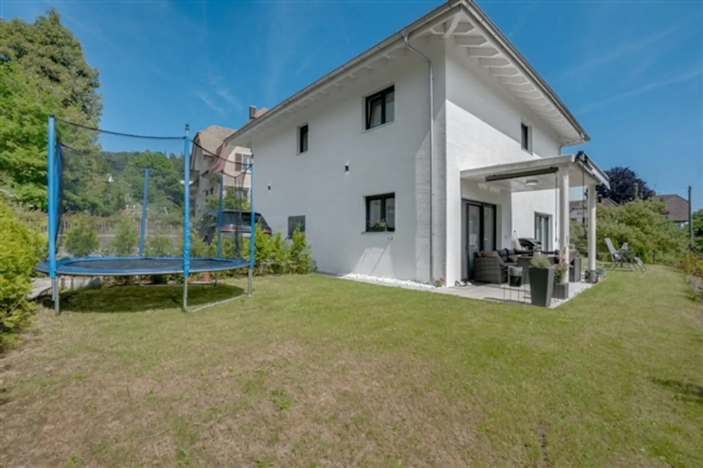 Casa unifamiliare moderna in una posizione adatta alle famiglie - Foto 3 di 20