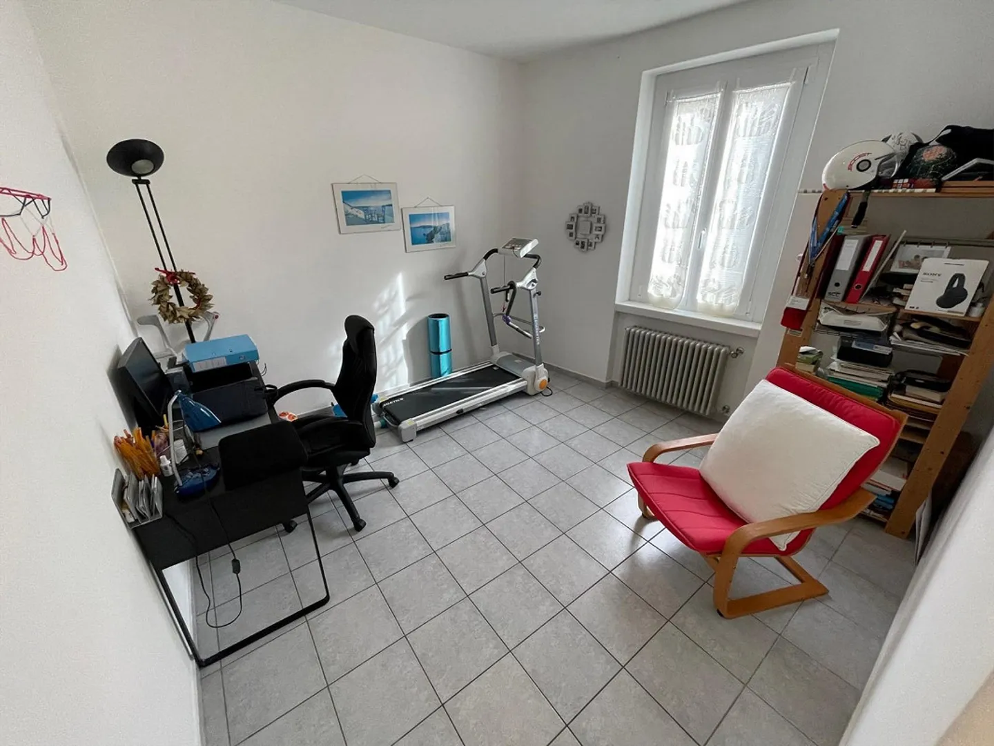 INTERESSANTES 6.5-ZIMMER-HAUS MIT KLEINEM GARTEN - Foto 11 von 13