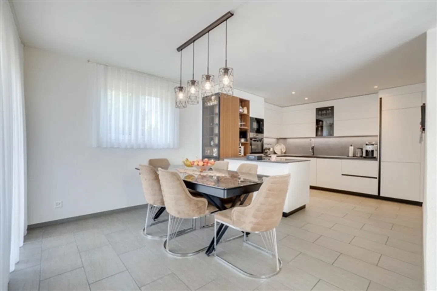 Casa unifamiliare moderna in una posizione adatta alle famiglie - Foto 7 di 20