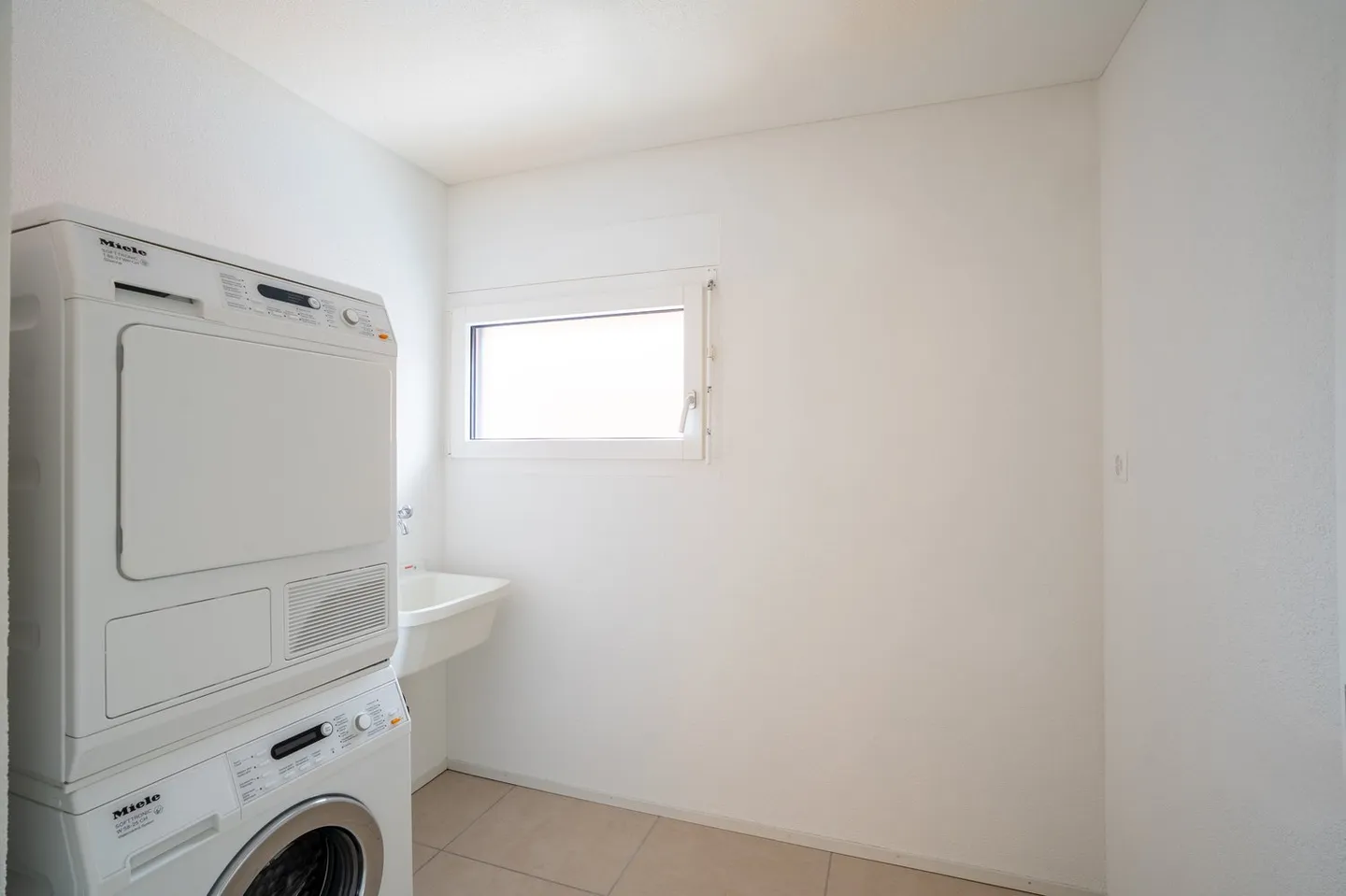 Grosszügige und gepflegte Wohnung an attraktiver Lage - Foto 10 von 13