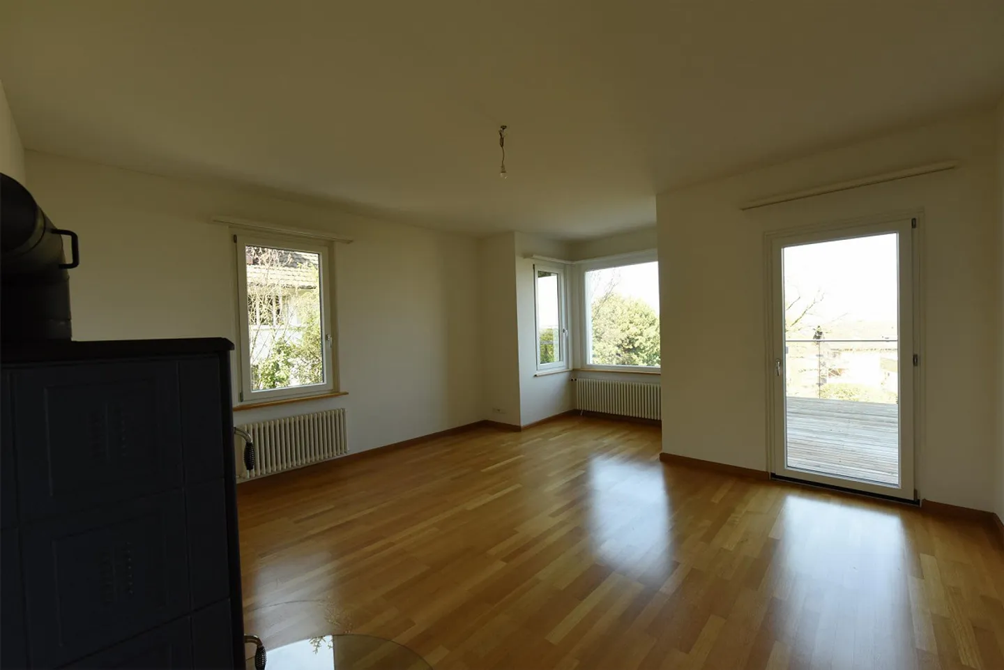 9 Zimmer-Einfamilienhaus mit grossem Umschwung und Seesicht - Foto 4 von 11