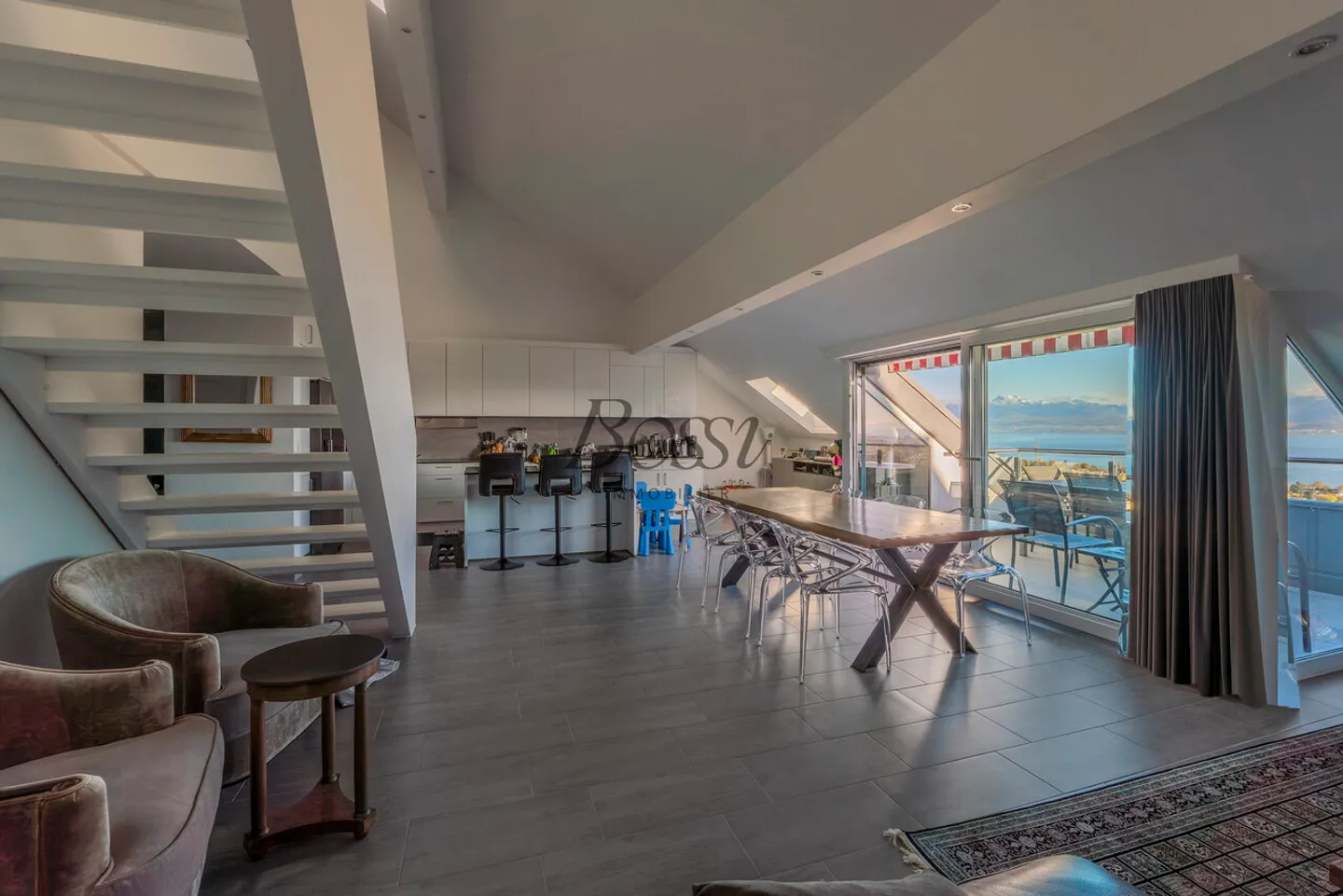 A 8 mn de la gare de Rolle, attique avec vue lac-Alpes-vignobles - Photo 10 sur 16