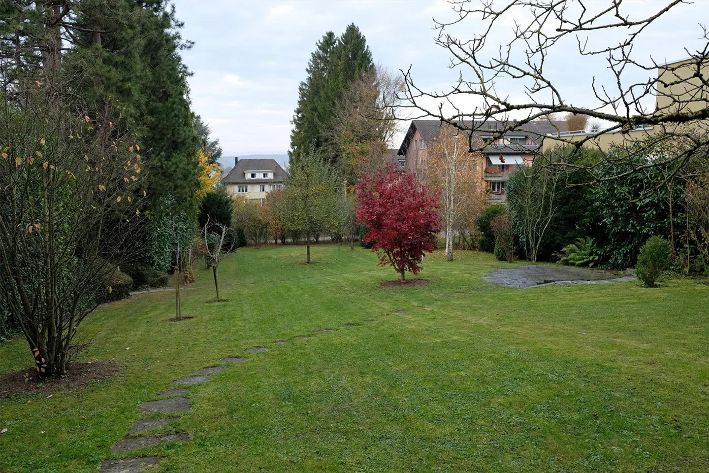 9 Zimmer-Einfamilienhaus mit grossem Umschwung und Seesicht - Foto 11 von 11