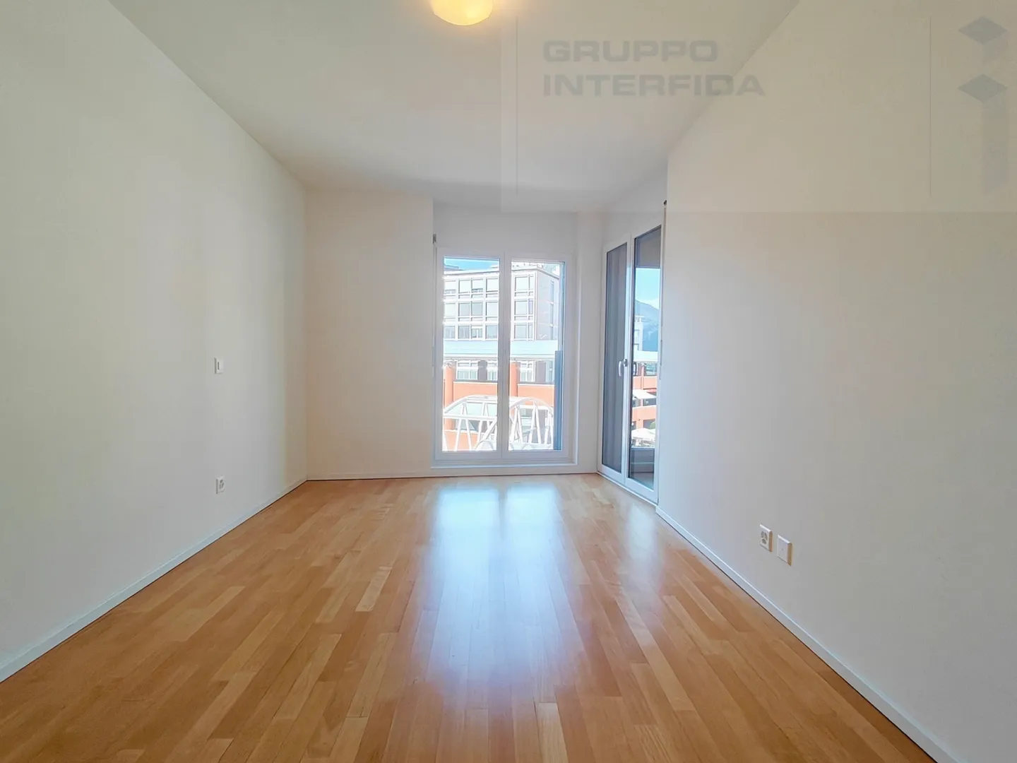 2.5 PIÈCES AU COEUR DE MENDRISIO - Photo 3 sur 6