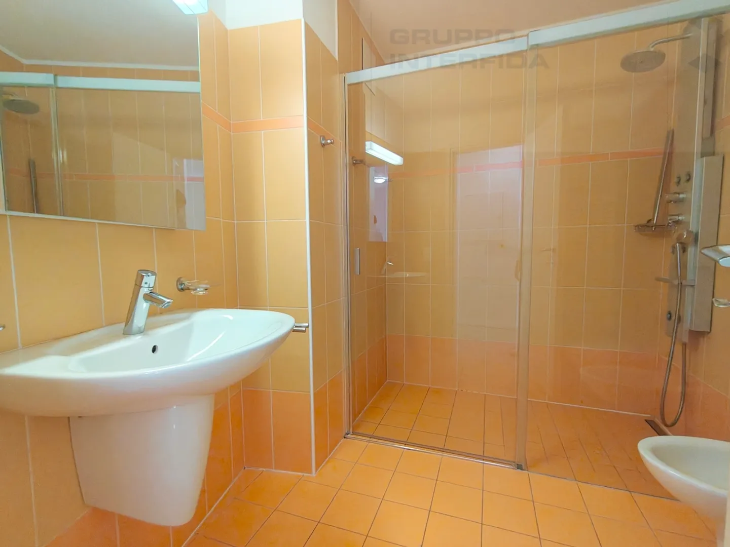 2.5 PIÈCES AU COEUR DE MENDRISIO - Photo 4 sur 6