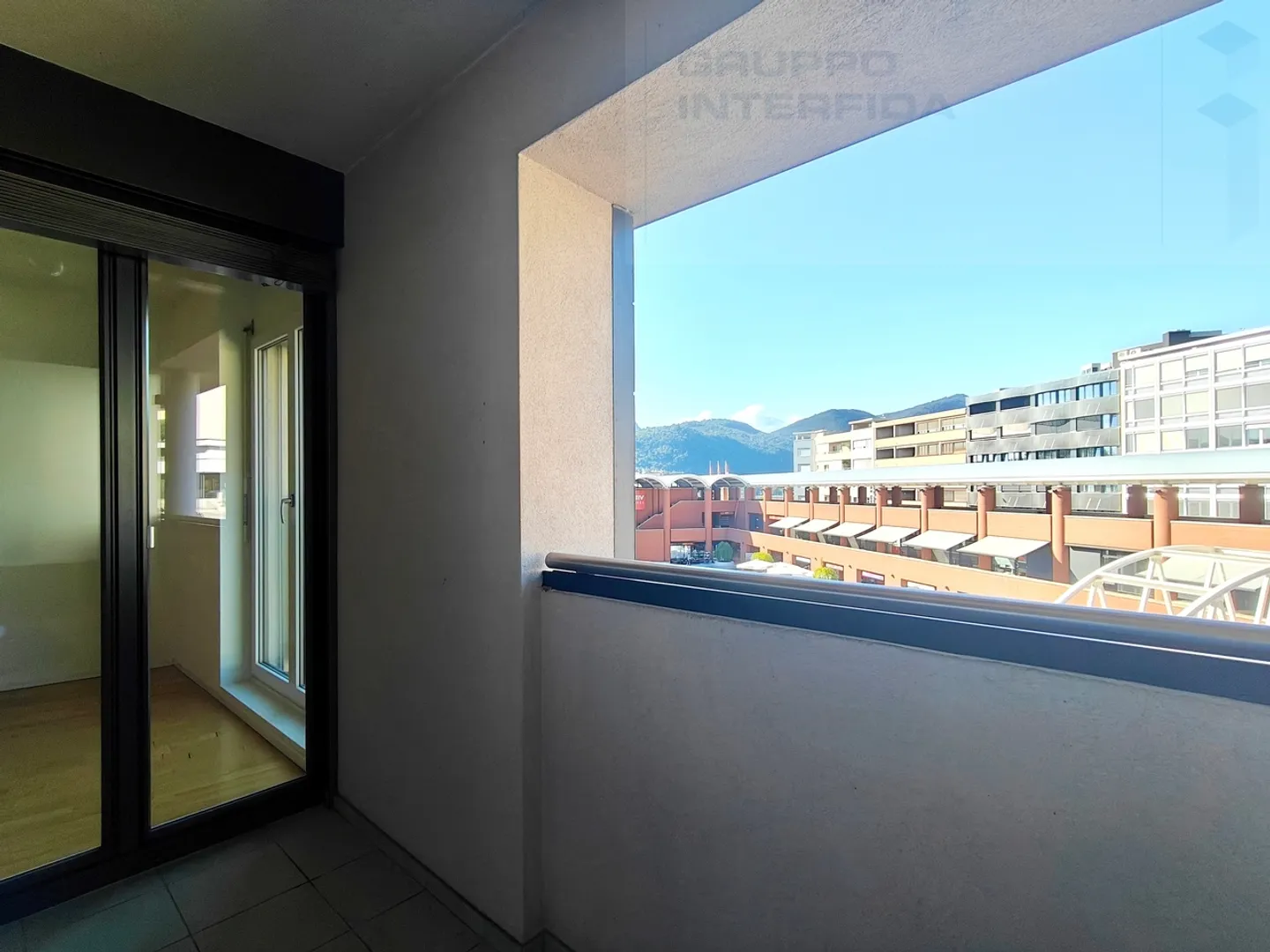 2.5 PIÈCES AU COEUR DE MENDRISIO - Photo 5 sur 6
