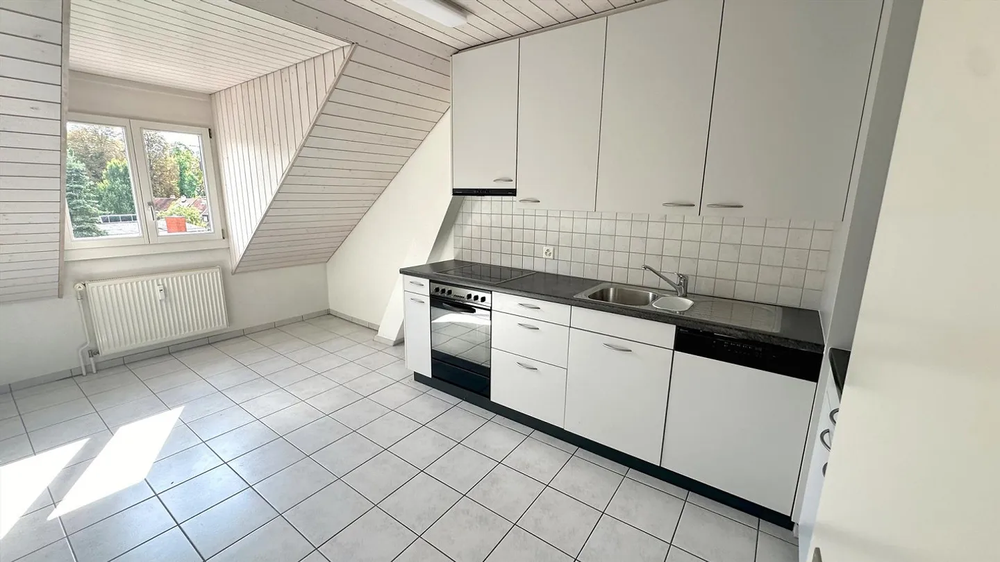Appartamento attico unico con galleria nel quartiere Breite - Foto 7 di 10