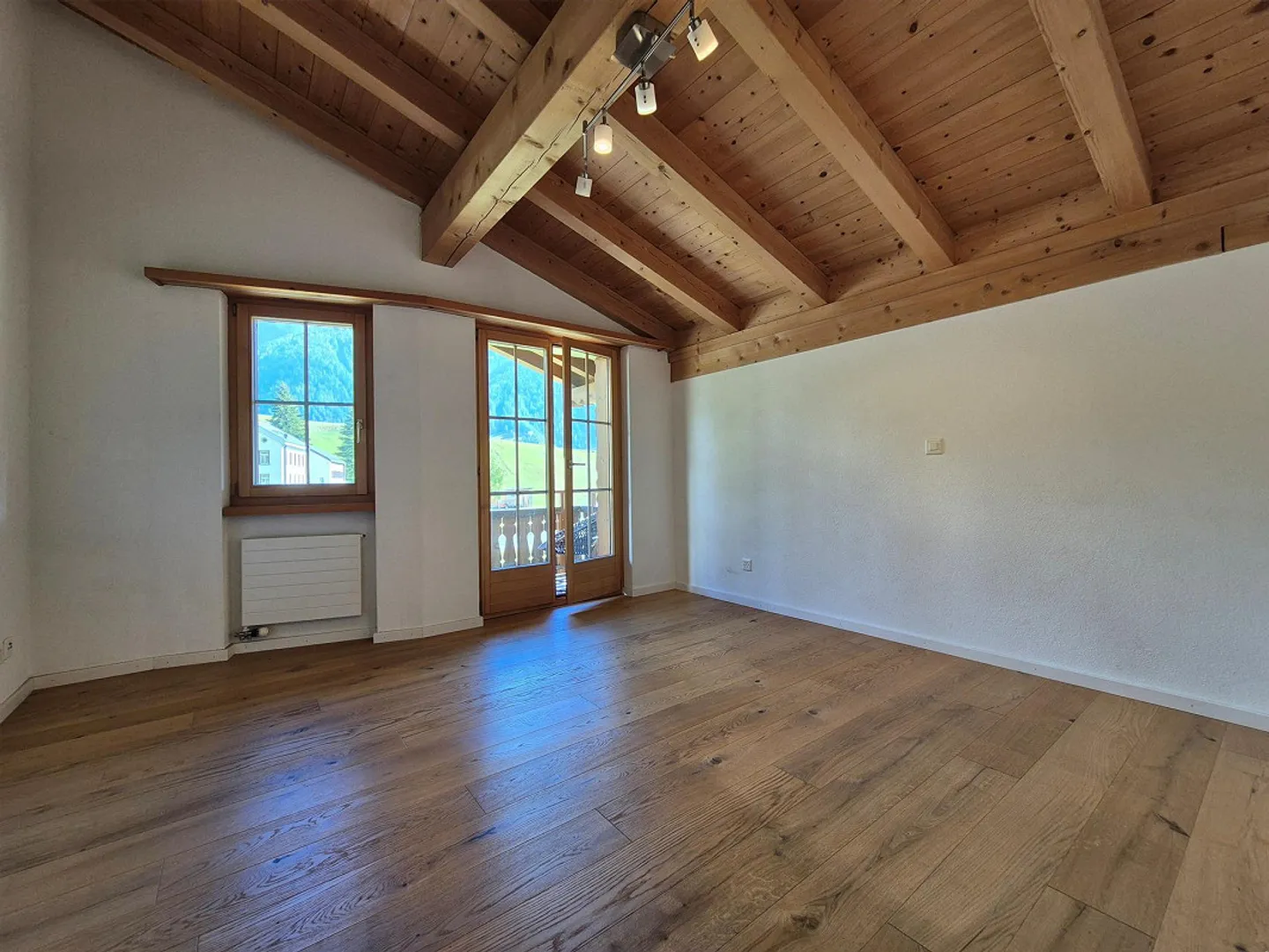 Charmante Dachwohnung in Wiesen - Foto 4 von 9